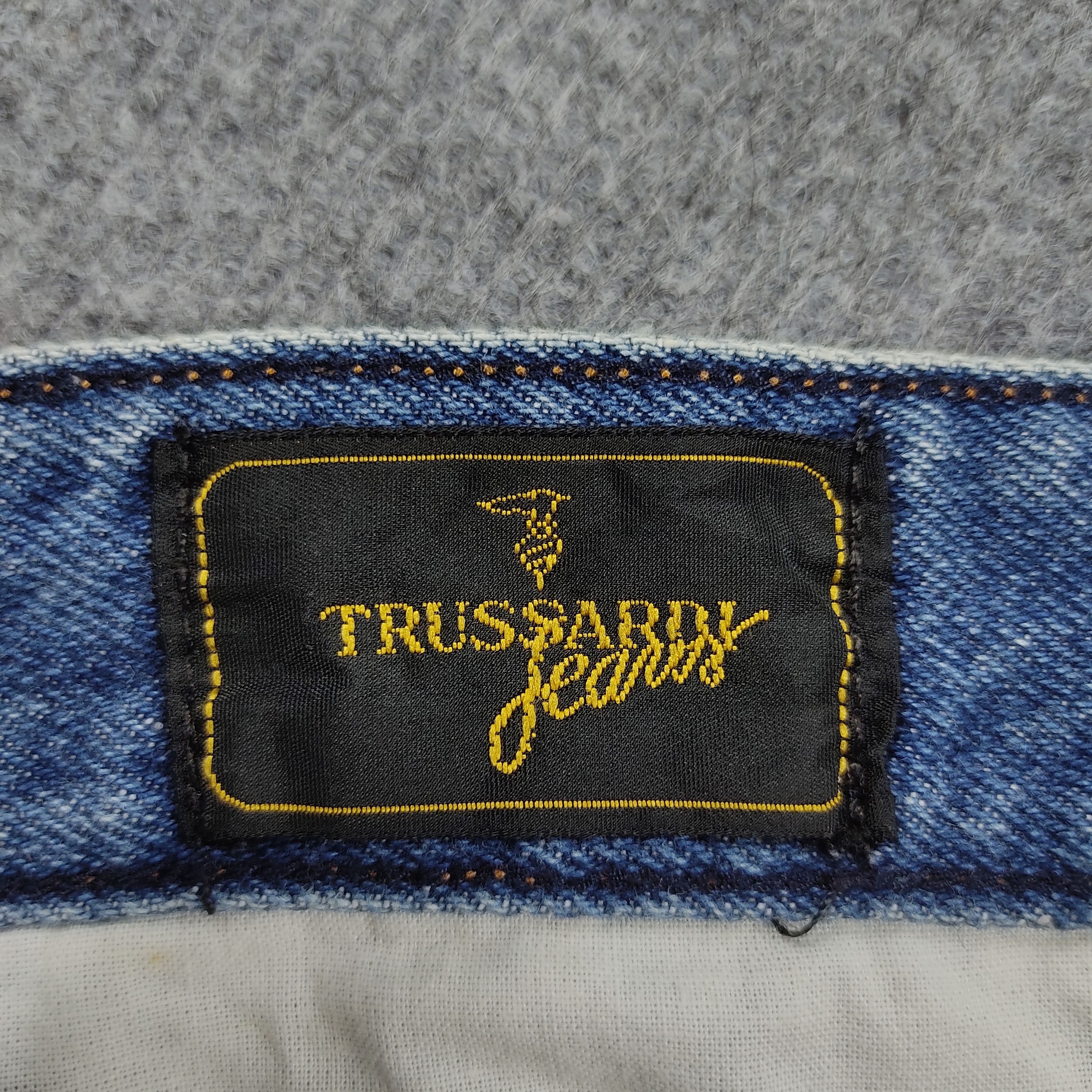 Trussardi × Vintage Vintage Trussardi Jeans Blue Wash L637 Size US 29 - 12 Thumbnail