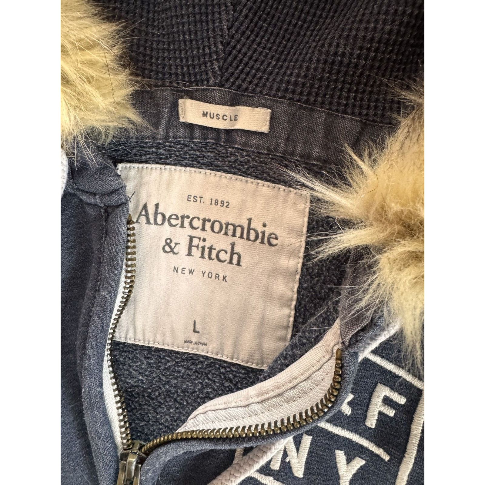 Abercrombie & Fitch Y2K Vintage Abercrombie Fur Hoodie Made in Japan Size US L / EU 52-54 / 3 - 3 Thumbnail