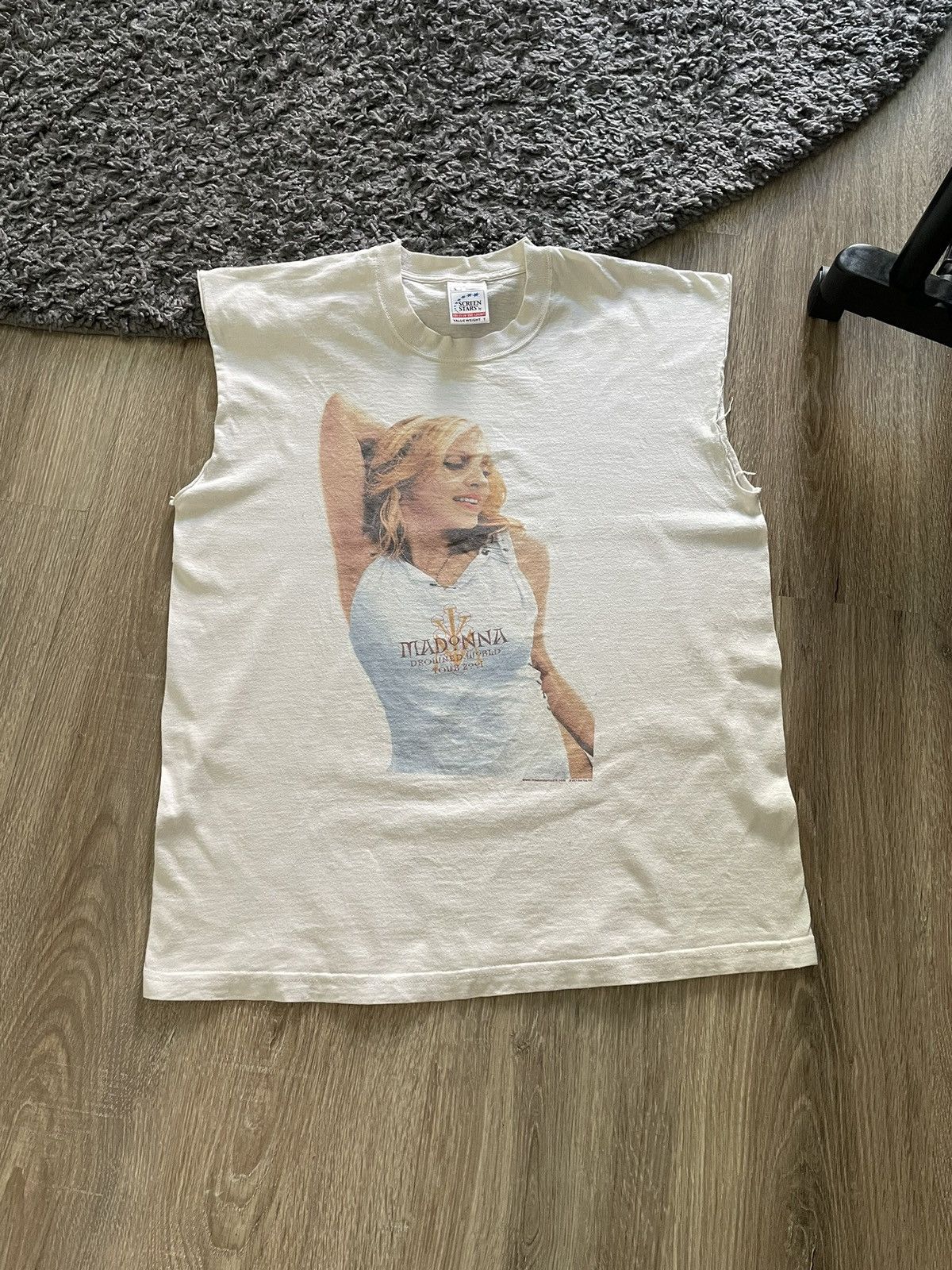 Band Tees × Vintage Vintage 2001 Madonna Drowned World Tour Y2K Tank Top Size US L / EU 52-54 / 3 - 5 Thumbnail