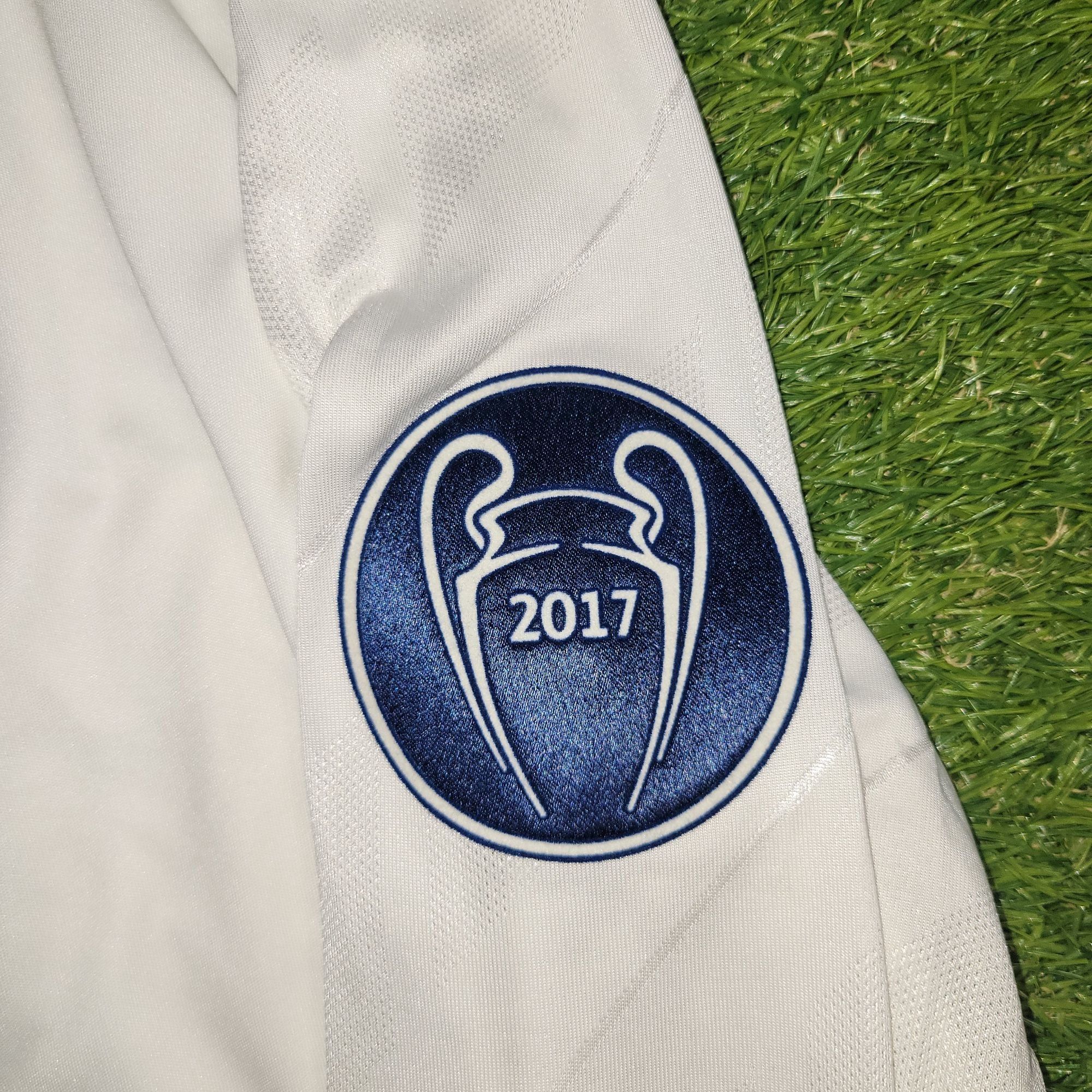 Adidas Marcelo Real Madrid 2017 2018 UEFA FINAL Soccer Jersey XL Size US XL / EU 56 / 4 - 5 Thumbnail