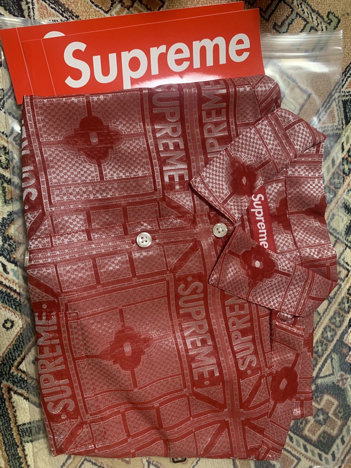 Supreme Supreme Tray Jacquard S/S Shirt "Red Size US S / EU 44-46 / 1 - 1 Thumbnail