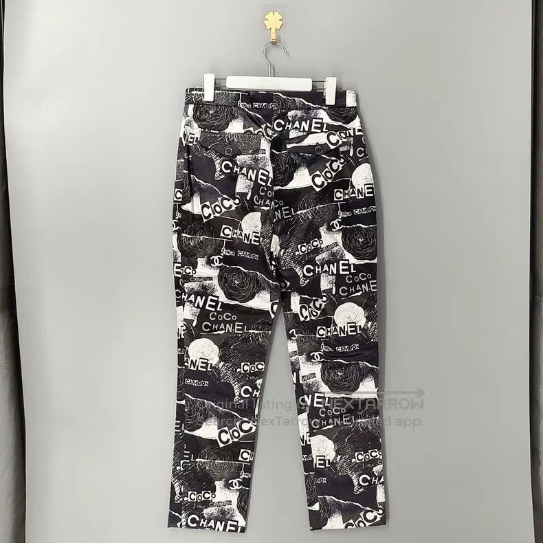 Chanel Chanel Popular camelia full-print logo jeans Size 26" / US 2 / IT 38 - 2 Thumbnail