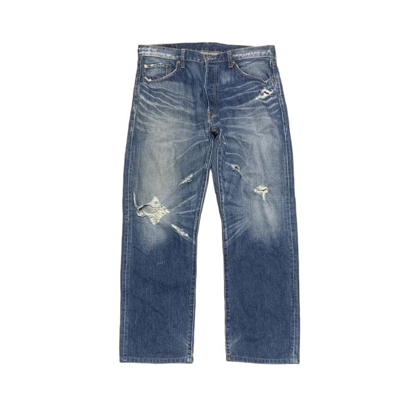 image of Distressed Denim x Levis Vintage Levis 501 Faded Blue Jeans Distressed in Blue Denim (Size 36)