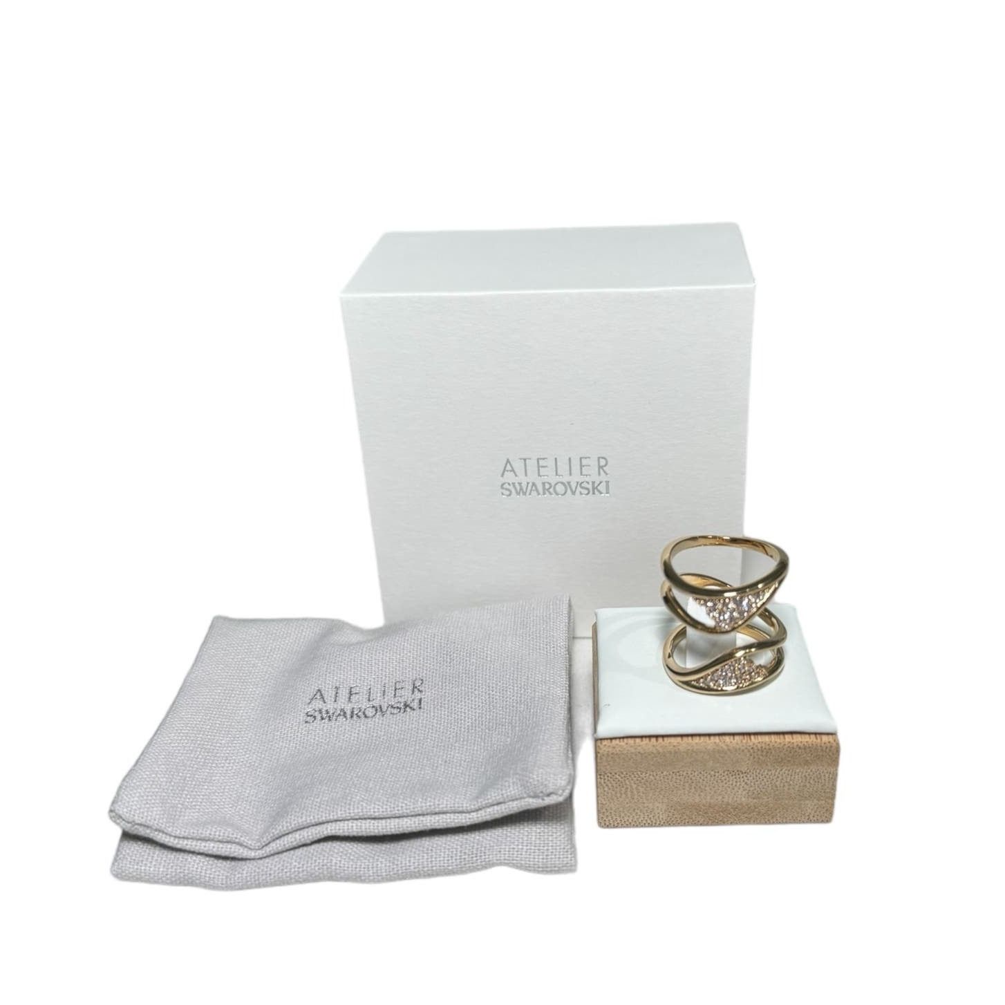 Swarovski Atelier Swarovski Gilded Treasures Ring SIZE 52/6 new Size ONE SIZE - 1 Thumbnail