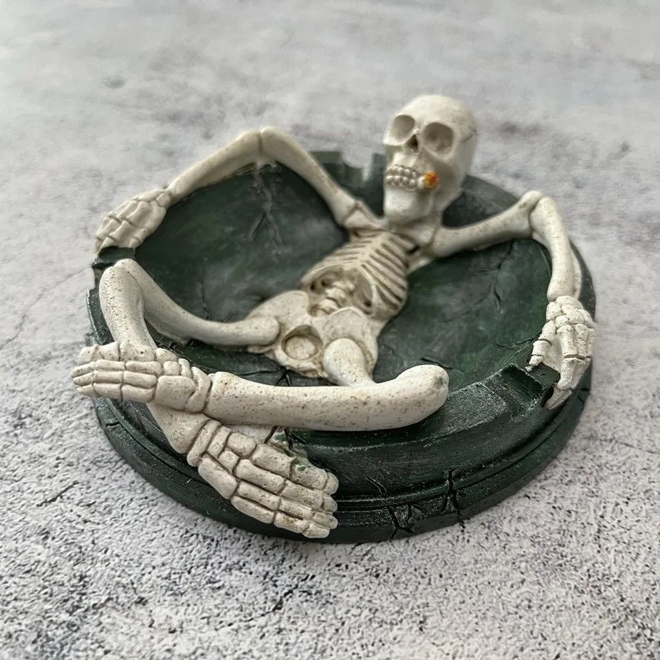 Vintage Funny Ashtray Cigarette Smoking Accessories Size ONE SIZE - 5 Thumbnail