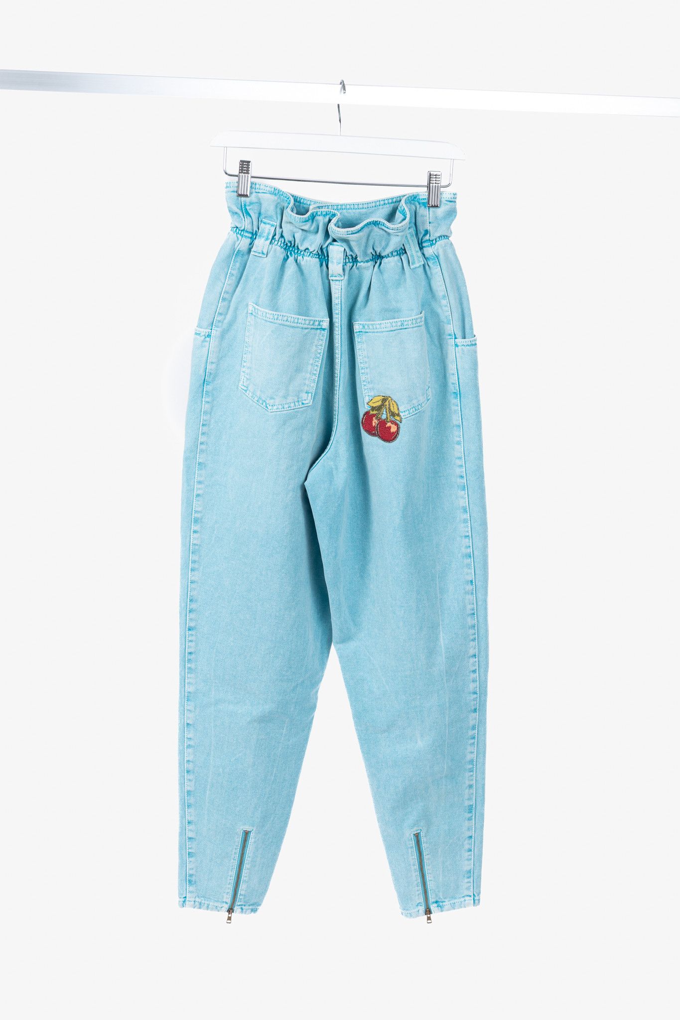 Gucci Gucci PF/19 Embroidered Cherry Tapered Paperbag-Waist Jeans Size 25" / US 0 / IT 36 - 2 Thumbnail
