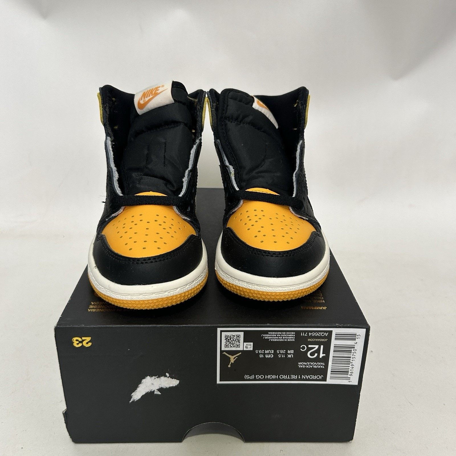 Nike Nike Air Jordan 1 Retro High OG PS “Taxi-Black-Sail” Size US 12 / IT 42 - 2 Thumbnail