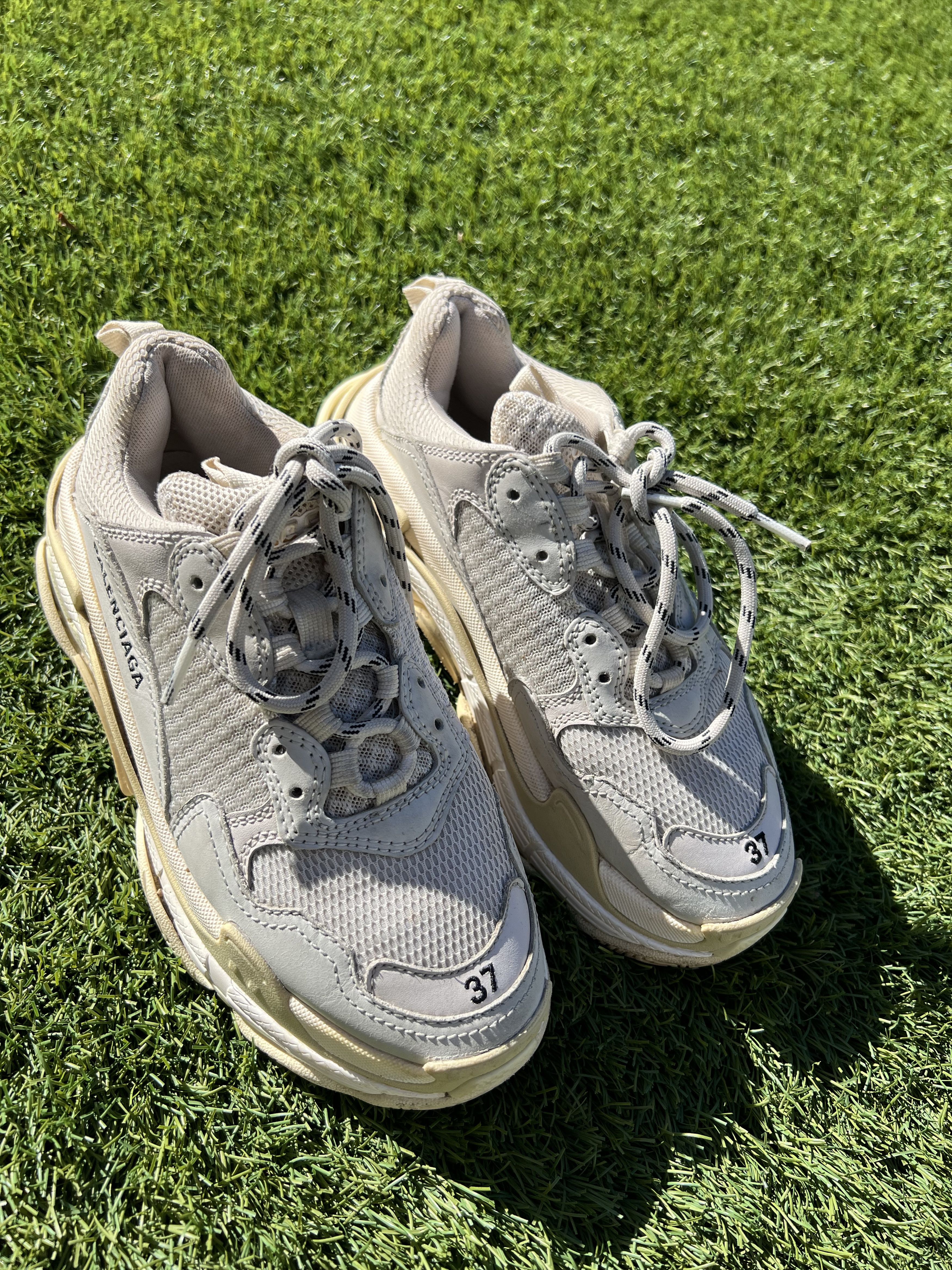 Balenciaga Balenciaga Triple S Sneakers Size US 7 / IT 37 - 2 Thumbnail