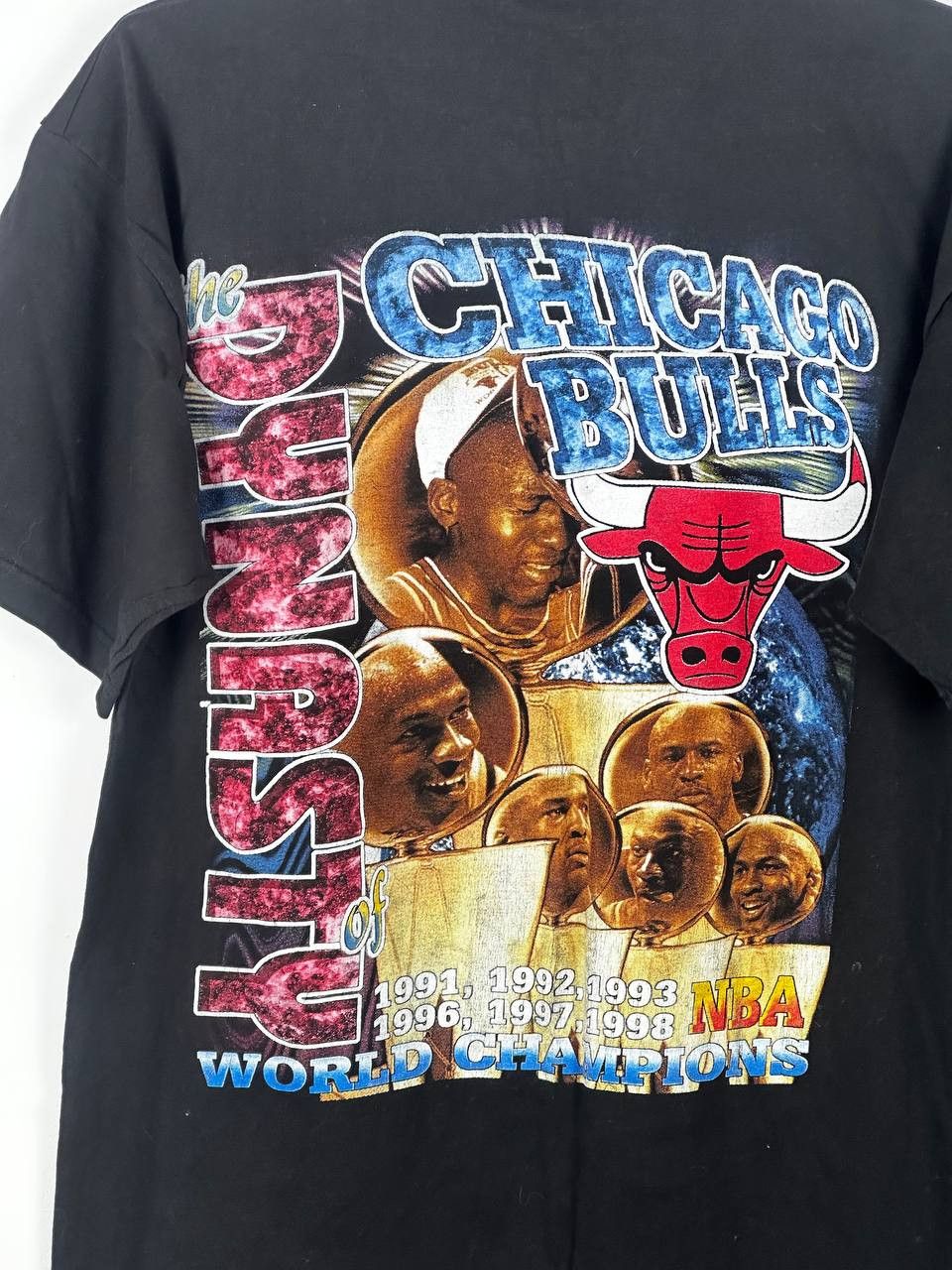 NBA 1998 Vintage Chicago Bulls Double 3 Peat T-Shirt Size US XL / EU 56 / 4 - 8 Thumbnail