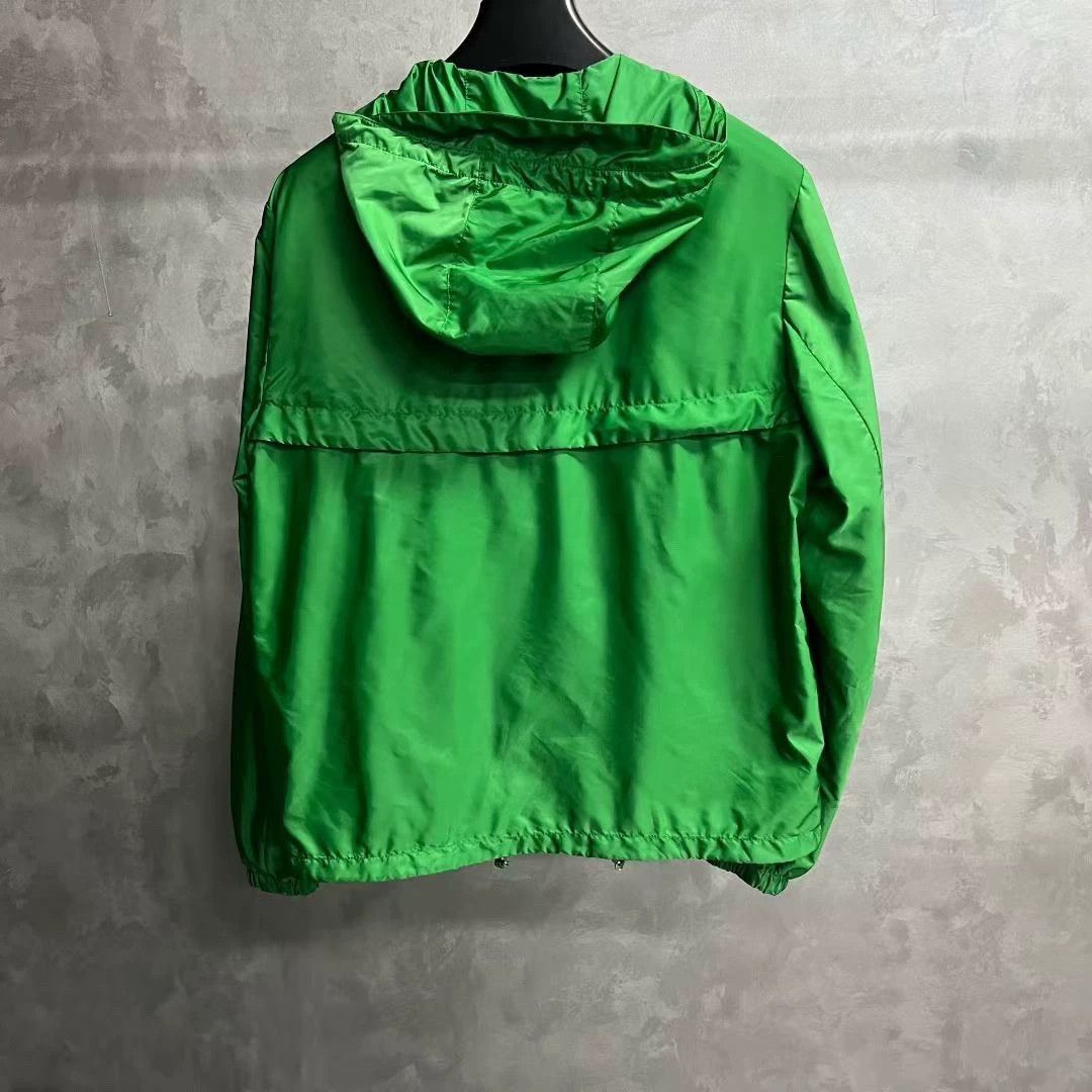 Prada prada green logo print hooded jacket Size US L / EU 52-54 / 3 - 2 Thumbnail