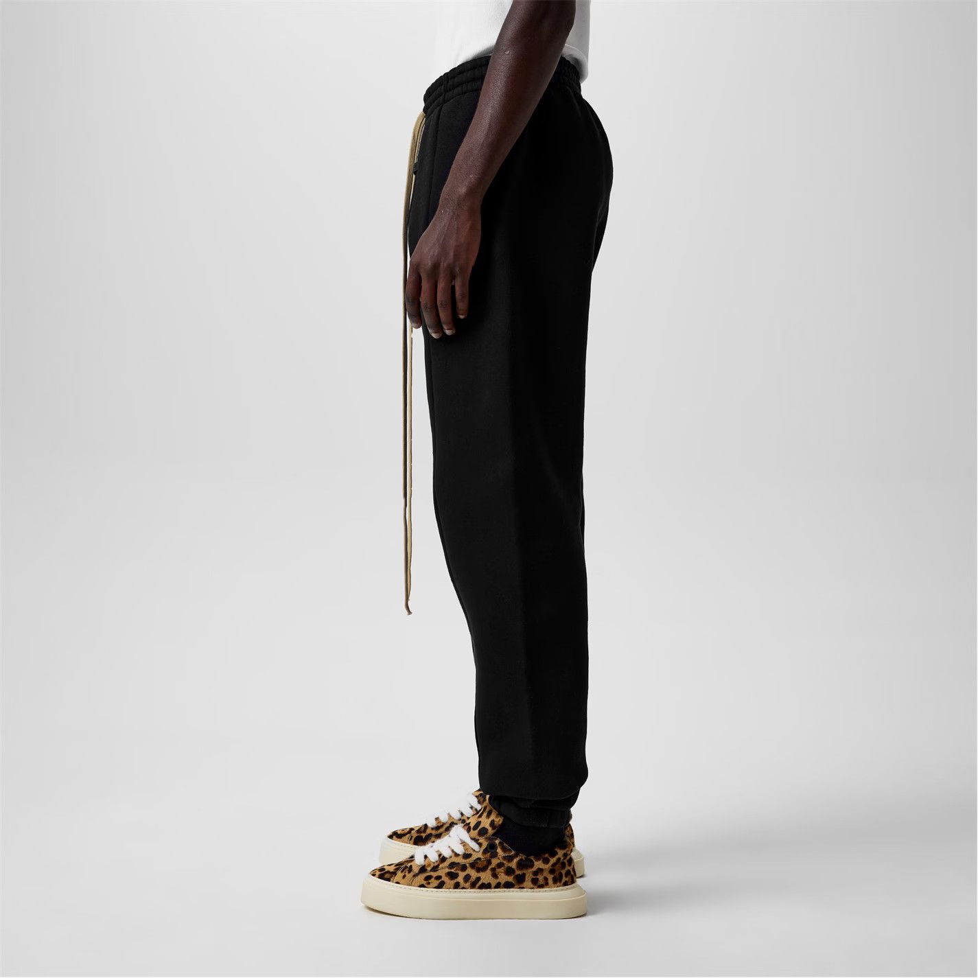 Fear of God o1g2r1mq0426 Forum Joggers in Black Size US 34 / EU 50 - 3 Thumbnail