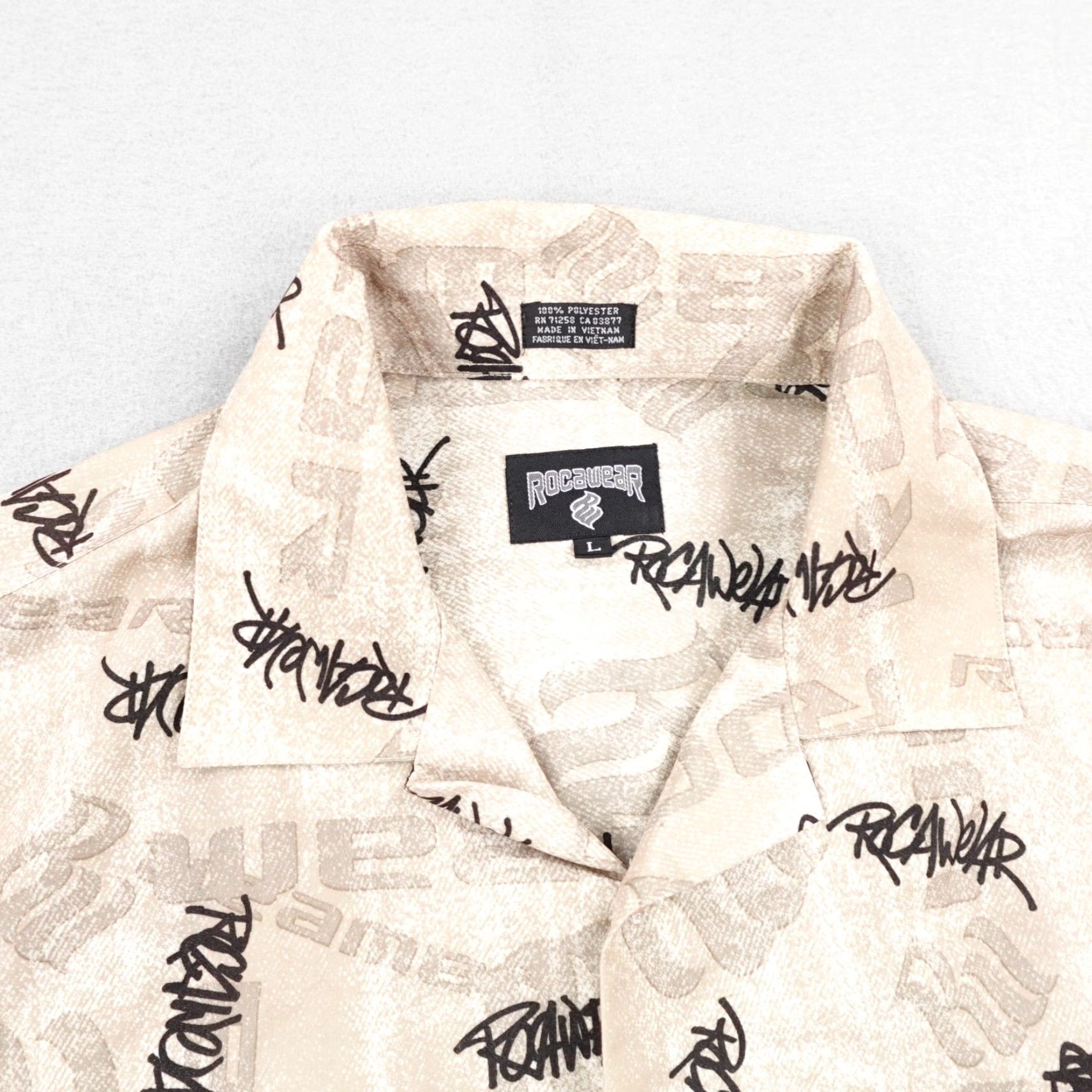Rocawear VINTAGE Rocawear Shirt Mens Large Beige Graffiti Allover Print AOP Button Up Y2K Shirt (Button-Up) Size US L / EU 52-54 / 3 - 2 Thumbnail