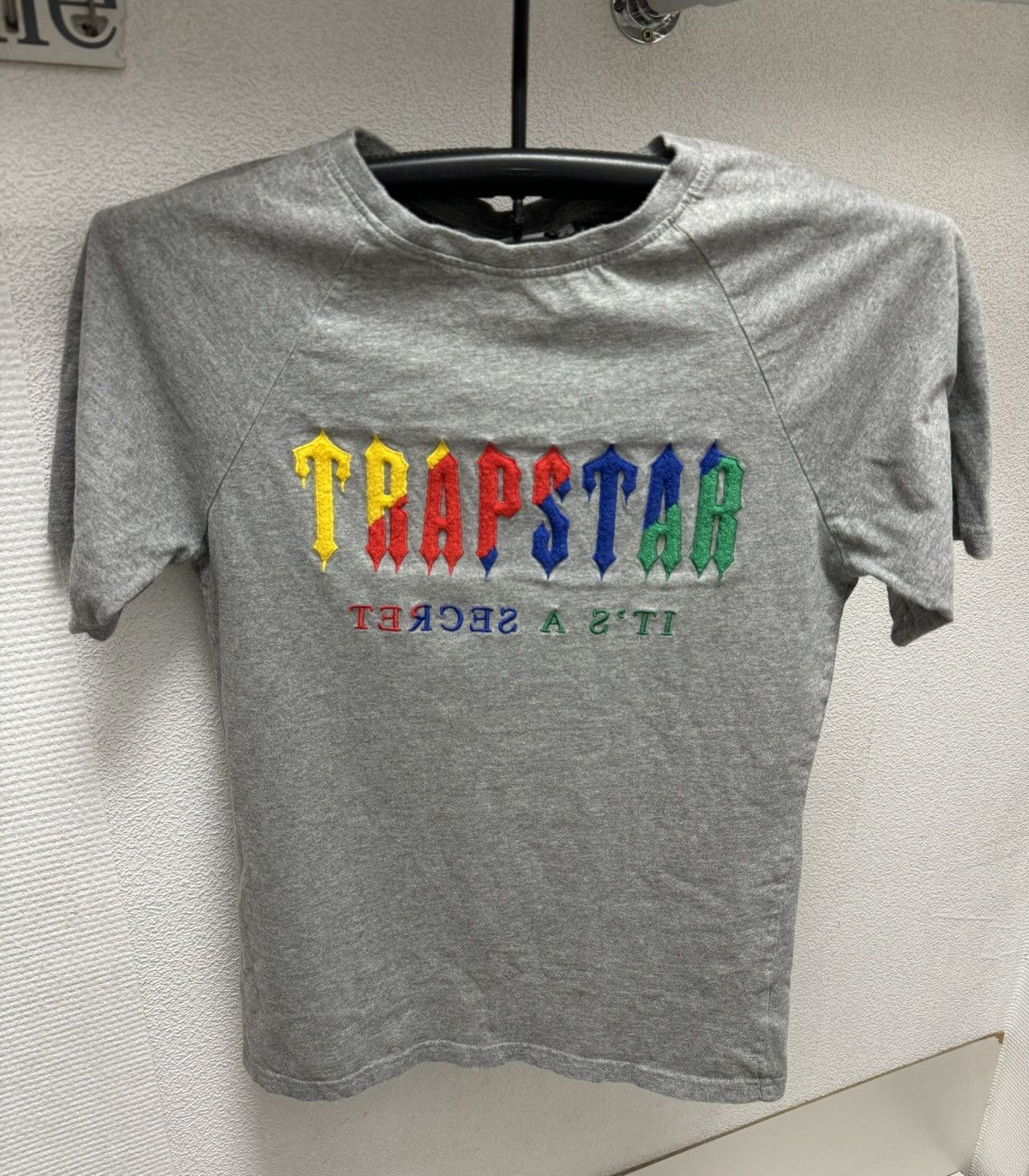 Trapstar London Trapstar grey big logo t-shirt S sz multicolor Size US S / EU 44-46 / 1 - 1 Thumbnail