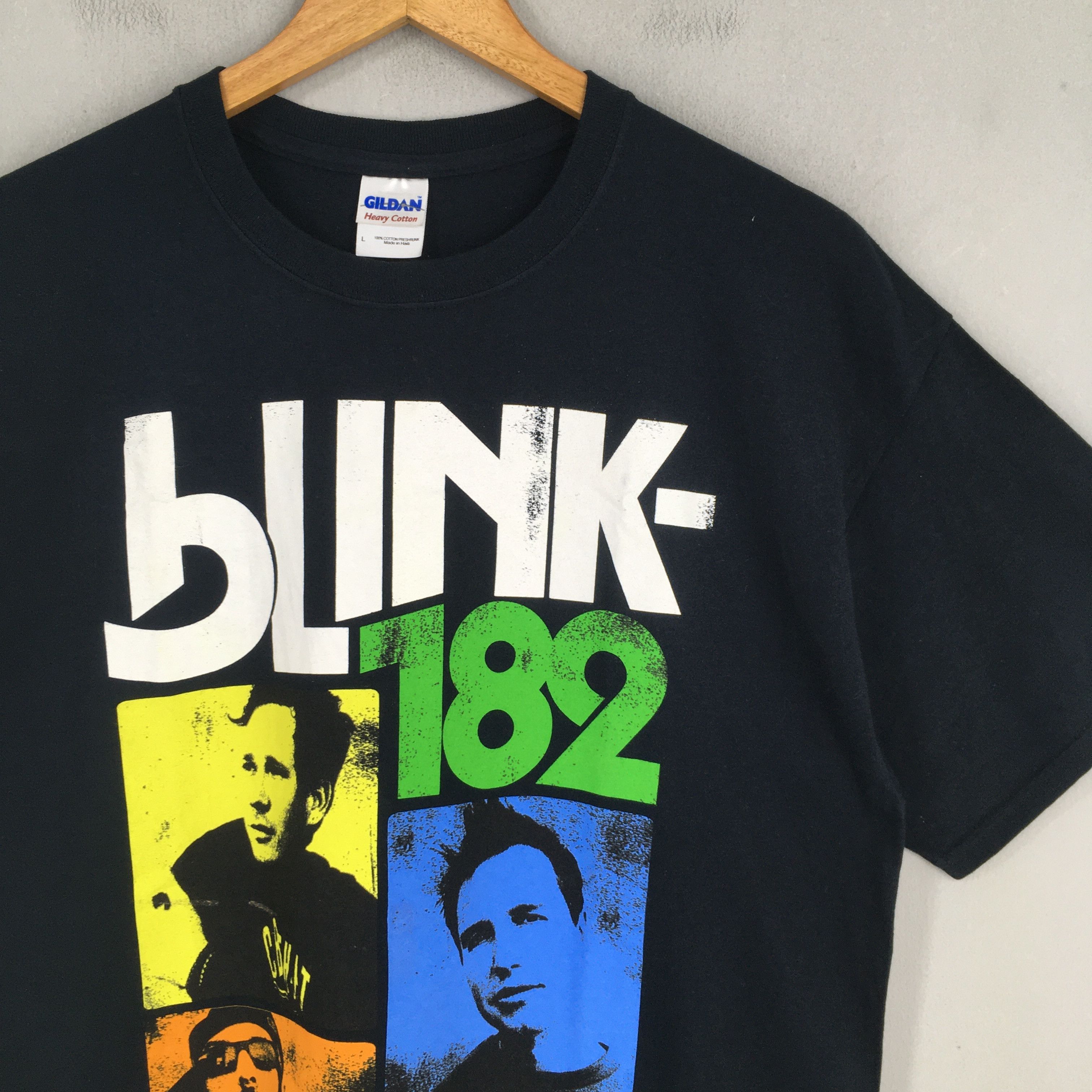 Band Tees Vintage Y2K Blink 182 Tour 2011 T shirt Large Size US L / EU 52-54 / 3 - 2 Thumbnail