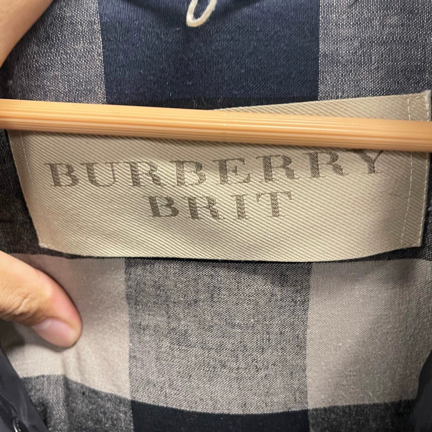 Burberry Burberry iconic armband & leather tag down jacket M 99 new Size US M / EU 48-50 / 2 - 4 Thumbnail