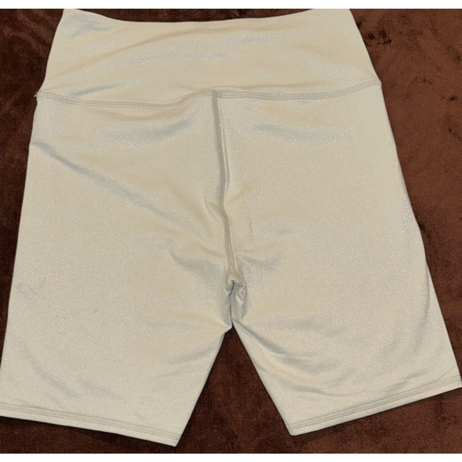 Alo Yoga Alo Yoga Airlift Energy Short 5" Biege Size S Size 25" / US 0 / IT 36 - 4 Thumbnail