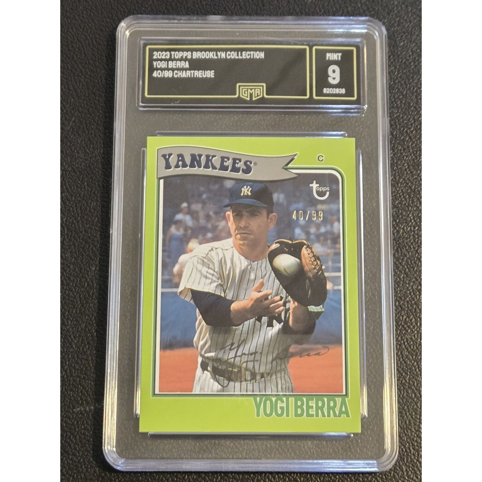 Other 2023 Topps Brooklyn Collection Yogi Berra Chartreuse GMA 9 Size ONE SIZE - 1 Thumbnail