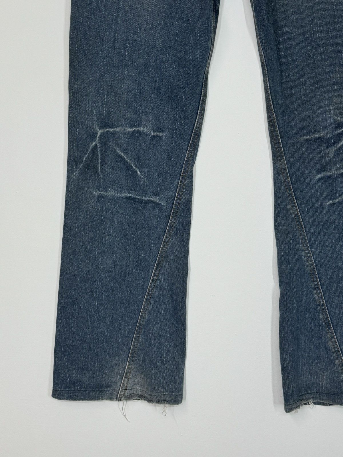 If Six Was Nine FLARE TWIST LEG NYLAUS THUNDER⚡️DISTRESSED JEANS Size US 32 / EU 48 - 13 Thumbnail