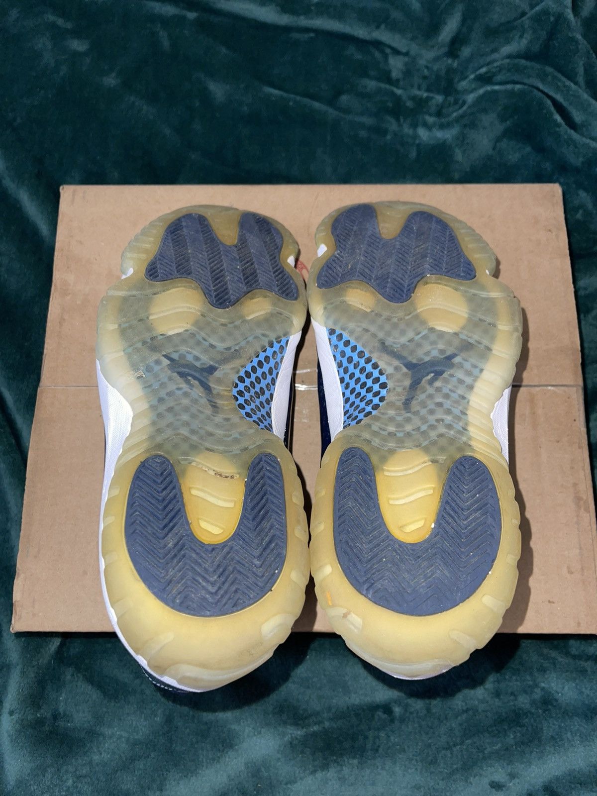 Jordan Brand × Nike Jordan 11 Retro ‘Win Like ‘82’ Size US 13 / EU 46 - 5 Thumbnail
