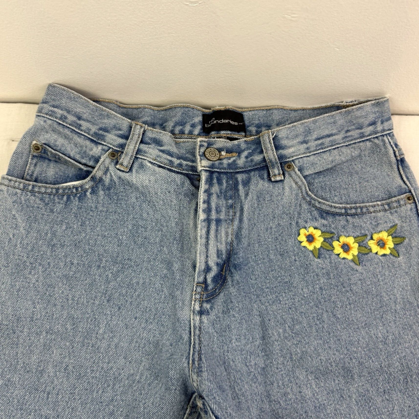 Vintage VINTAGE No Boundaries Jeans Bootcut Womens 5 Blue Floral Embroidered 90s Bohemian Flower Hippie Y2K Girls/Mens? Size 27" / US 4 / IT 40 - 6 Thumbnail