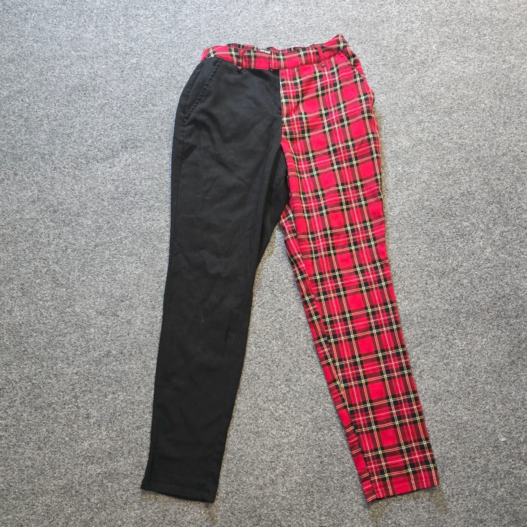 Hot Topic Hot Topic Pants Women S Red Black Plaid Coloblock Tapered Punk Rock Shirt? Size 28" / US 6 / IT 42 - 2 Thumbnail