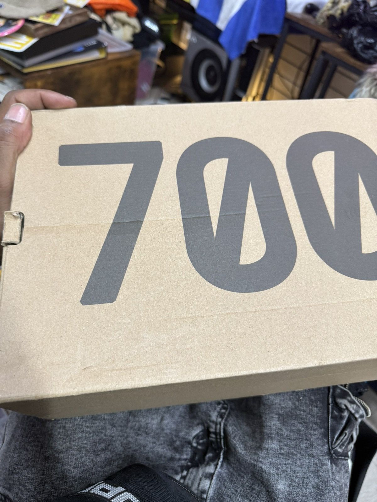Yeezy Adidas Yeezy 700 V3 "Clay Brown" sneaker Size 11 Men’s Rare Size US 11 / EU 44 - 8 Thumbnail