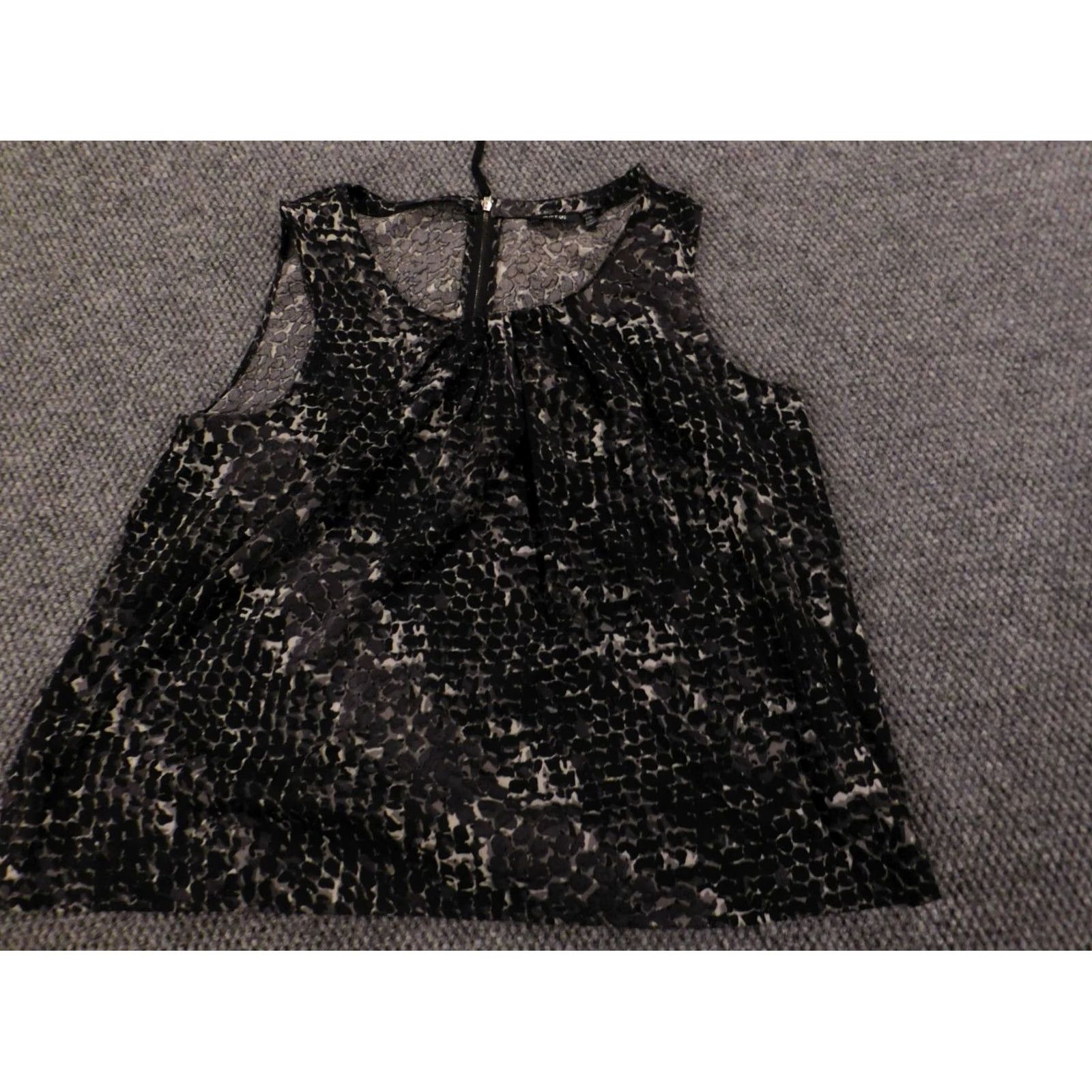 Apt. 9 Apt. 9 Blouse Petites PXL Black Sleeveless V-Neck Pullover Casual Tunic Womens Modern Techwear-style? Size XL / US 12-14 / IT 48-50 - 3 Thumbnail