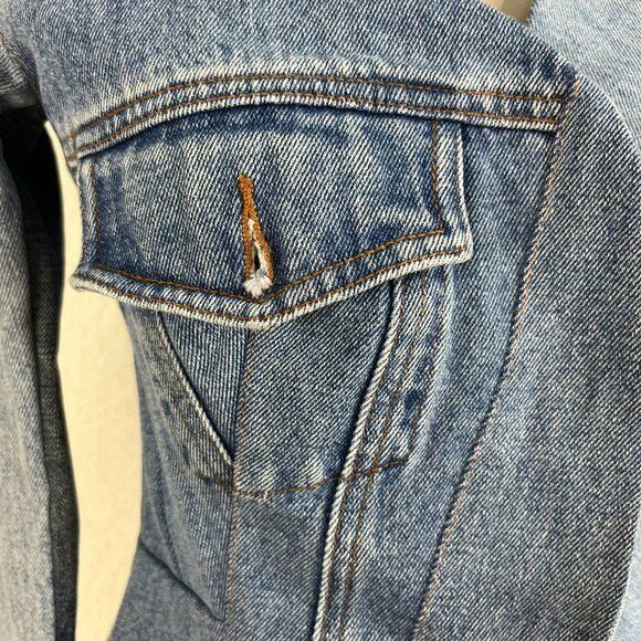 A.W.A.K.E. MODE A.W.A.K.E. MODE Upcycled Denim Off Shoulder Top Jean Jacket Size XS / US 0-2 / IT 36-38 - 4 Thumbnail