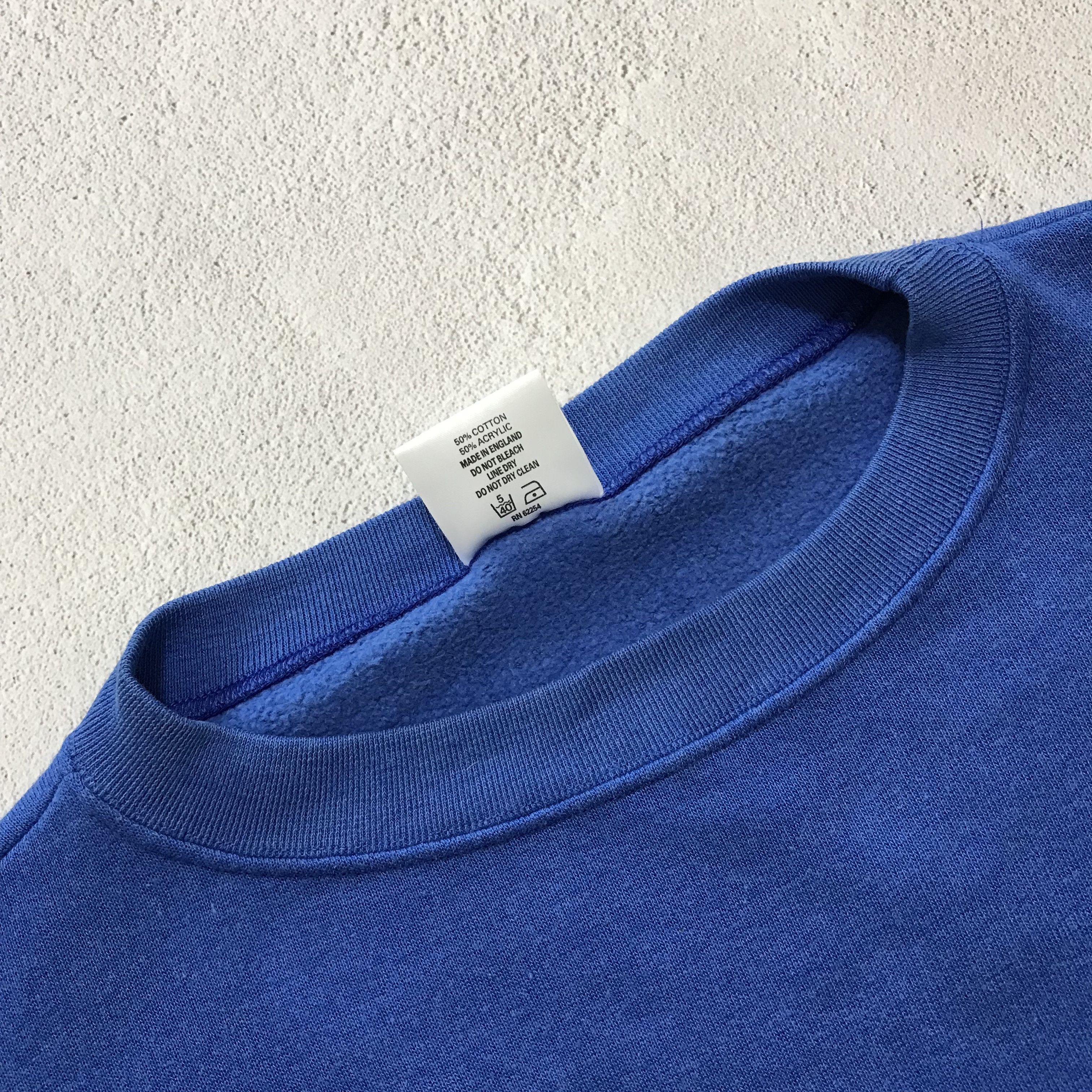 Band Tees A-ha 1985 Hunting High and Low Vintage Sweatshirt 80s Pop Size US L / EU 52-54 / 3 - 5 Thumbnail