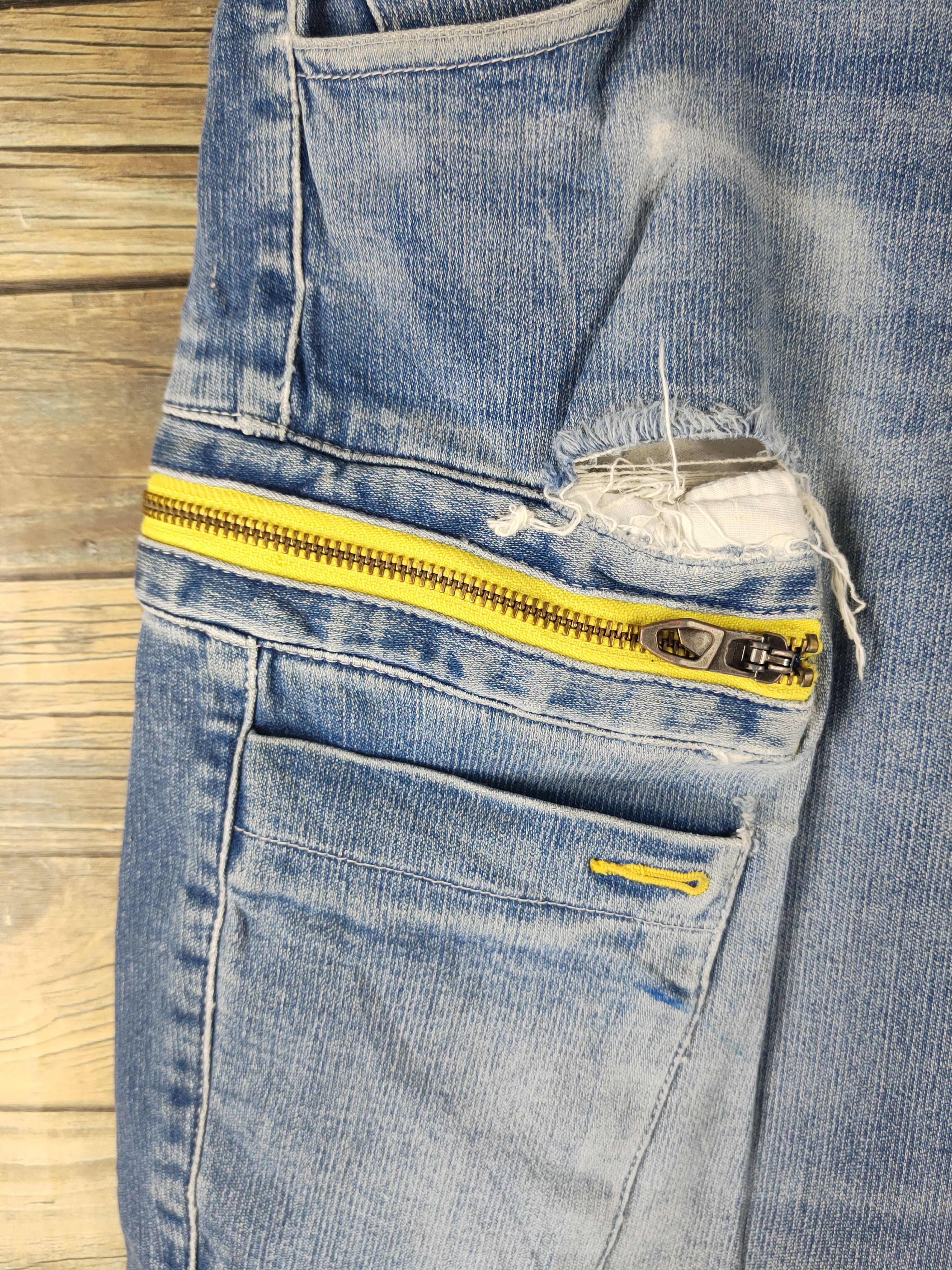 Japanese Brand DL Toraichi Blue Distressed Ripped Jeans #2124 Size US 33 - 3 Thumbnail