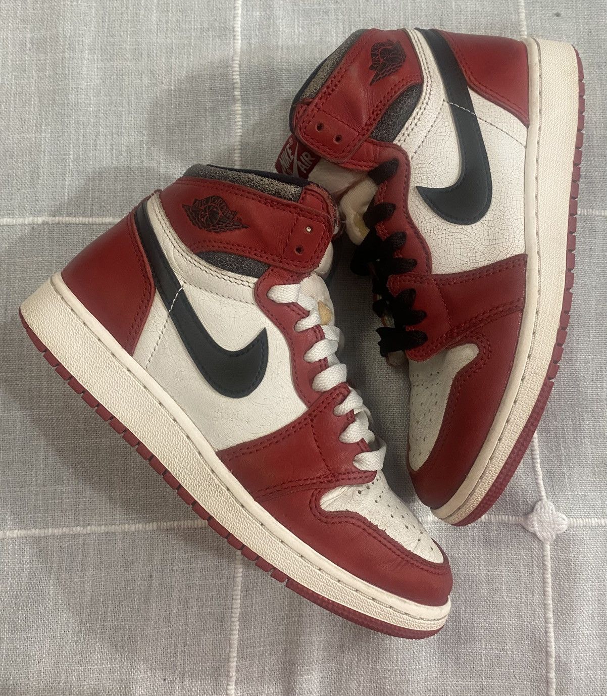 Jordan Brand Air Jordan 1 Retro High OG Chicago Lost and Found GS Size US 6.5 / IT 36.5 - 8 Thumbnail