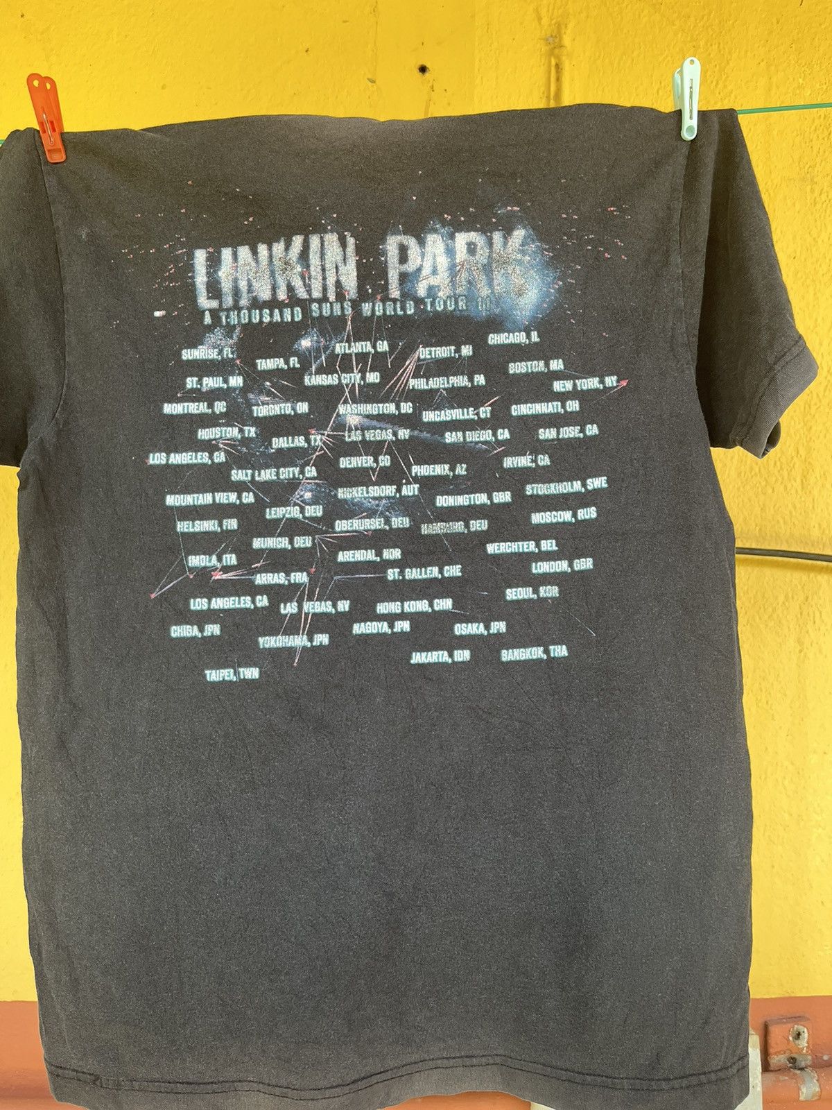 Band Tees LINKIN PARK A THOUSAND SUNS WORLD 2011 Size US M / EU 48-50 / 2 - 2 Thumbnail