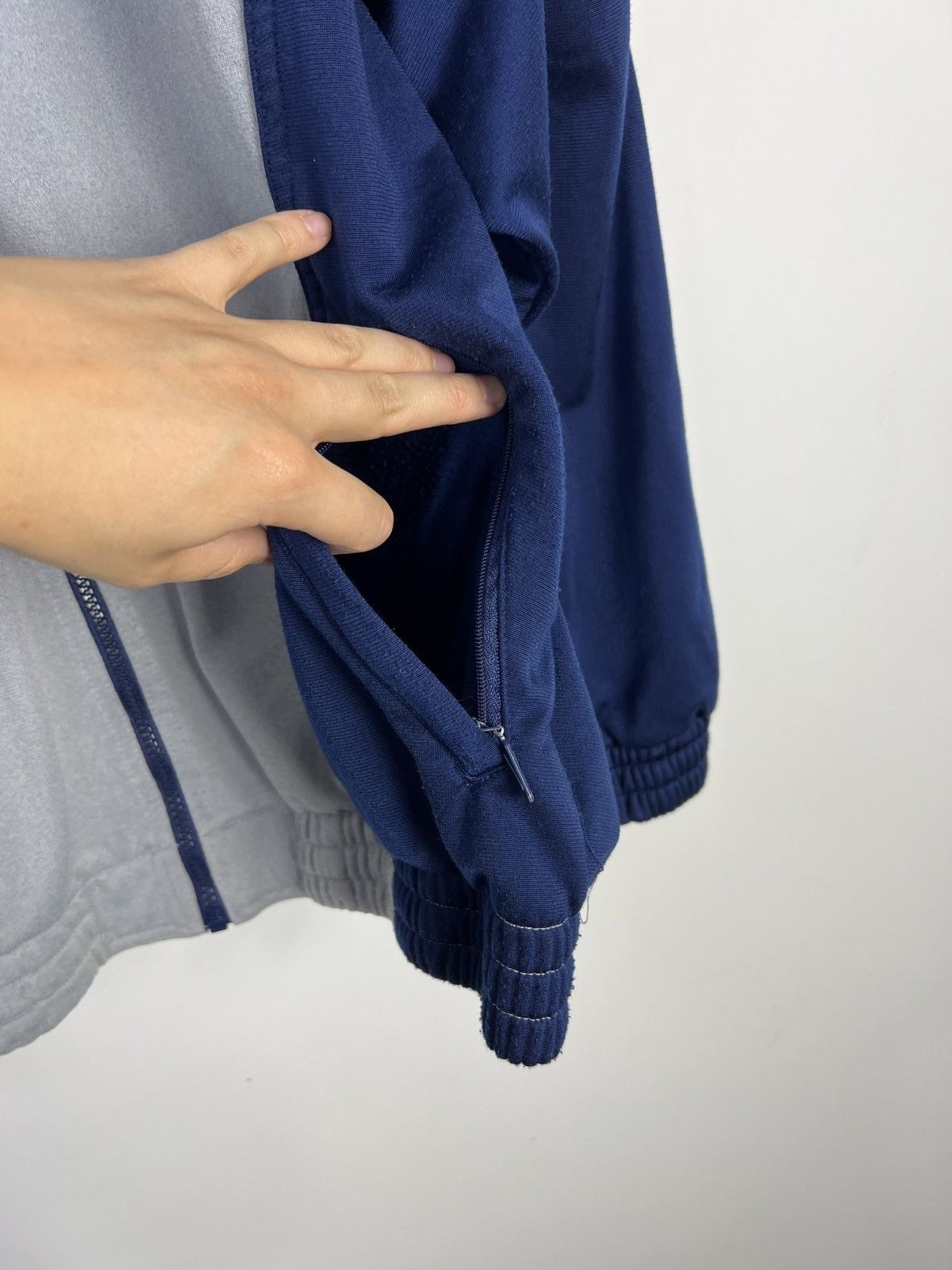 Nike Sweatshirt Nike 3x Logo Swoosh Vintage 80’s 90’s Zipped Size US L / EU 52-54 / 3 - 2 Thumbnail