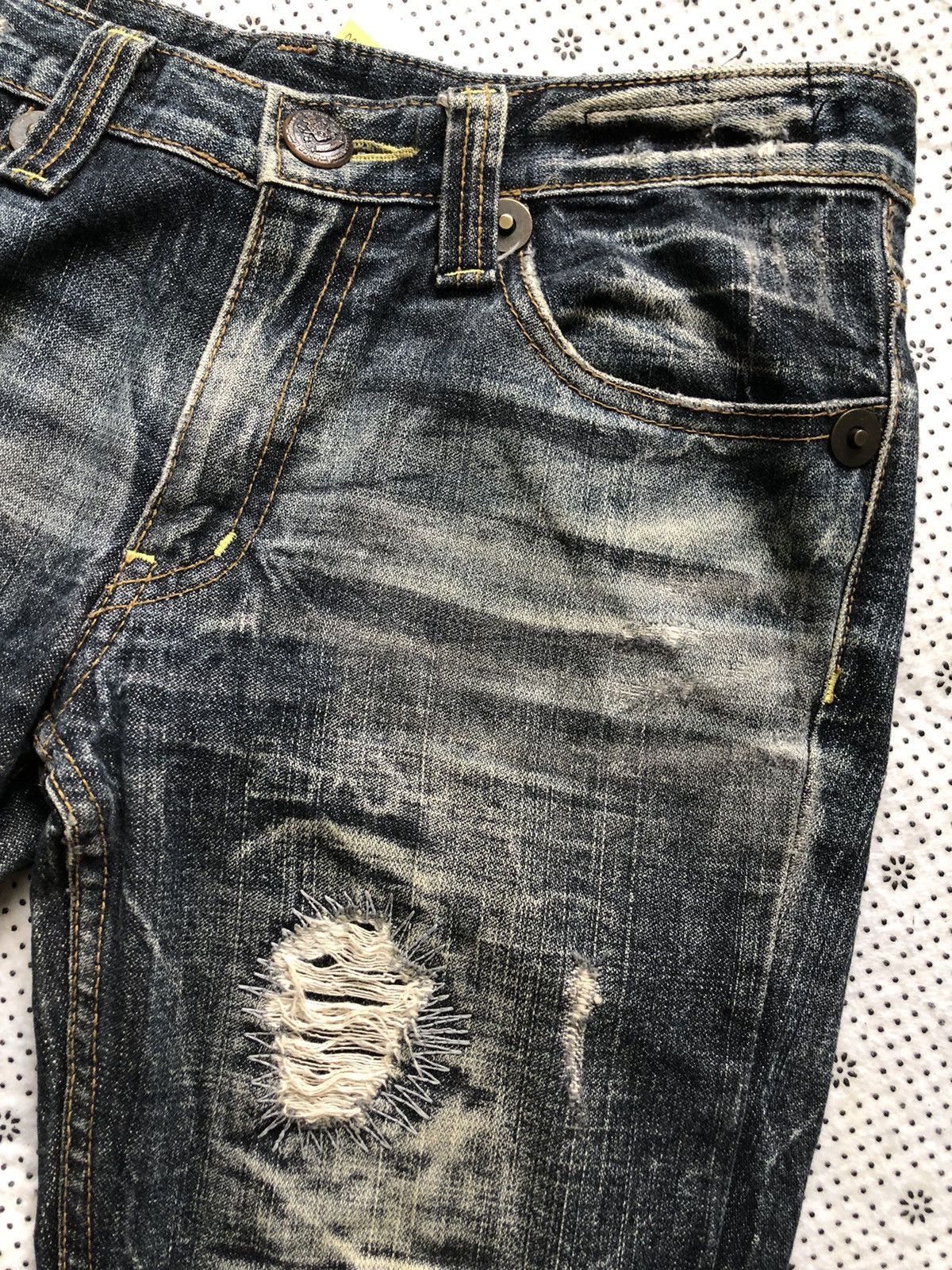 Hysteric Glamour × Japanese Brand Japanese Brand x On Board distressed jean Size 31" - 5 Thumbnail