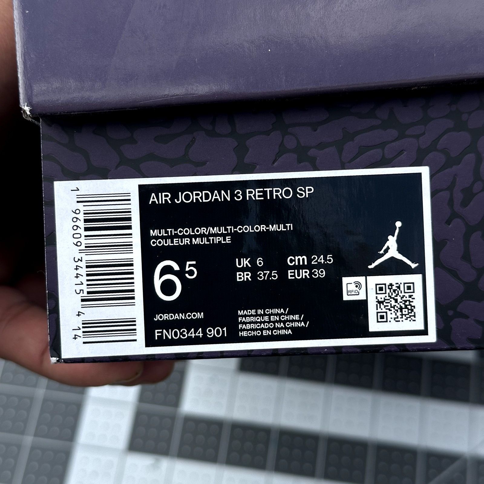 Jordan Brand Brand New J Balvin x Jordan 3s Size US 6.5 / IT 36.5 - 8 Thumbnail