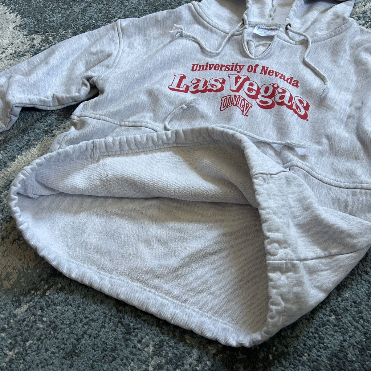 Champion UNLV HEATHER ASH GREY REVERSE WEAVE WORDMARK LOGO HOODiE Size M / US 6-8 / IT 42-44 - 8 Thumbnail