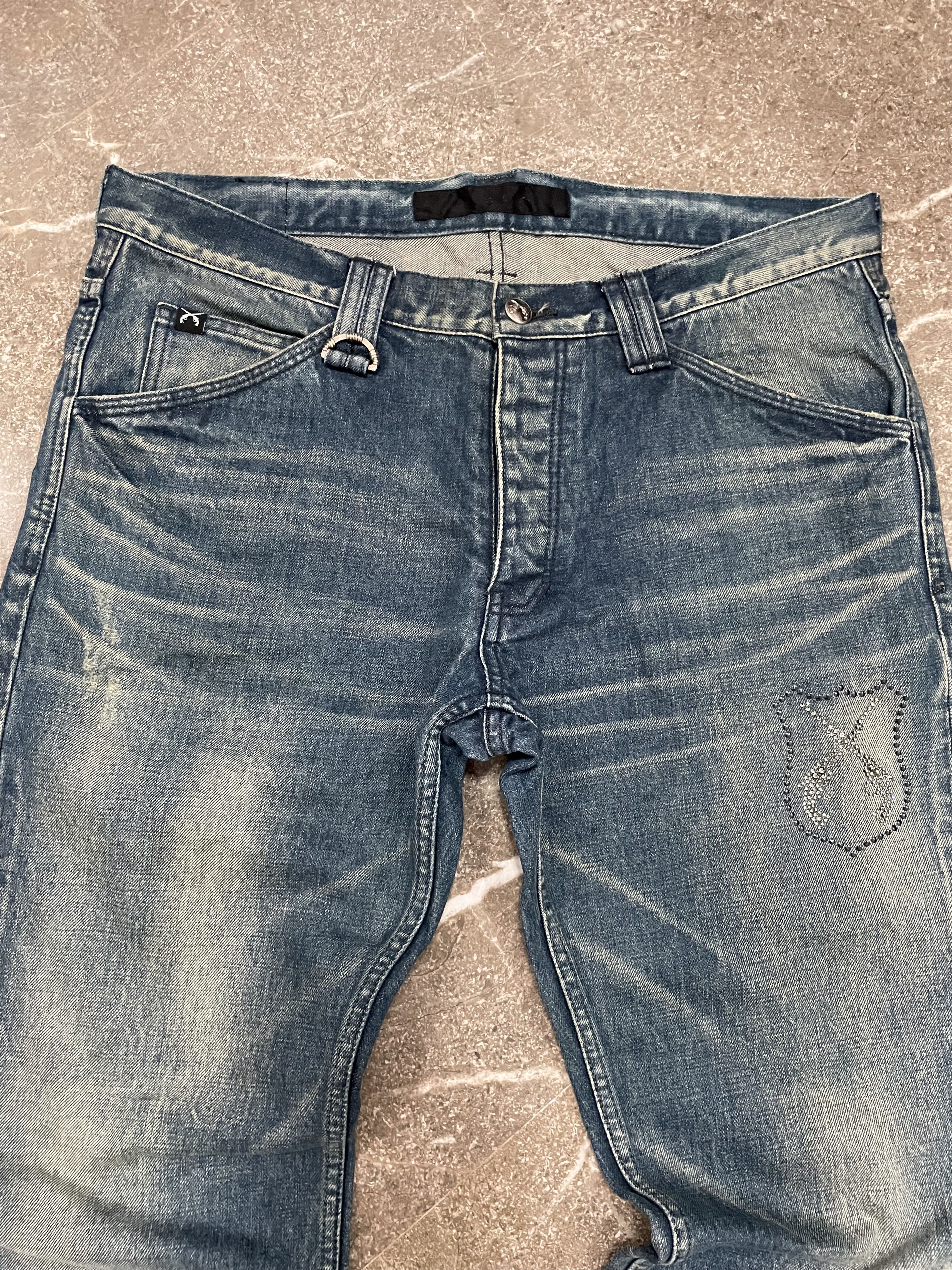 roarguns Roarguns Swarovski Shield Logo Denim Jeans Size US 33 - 2 Thumbnail