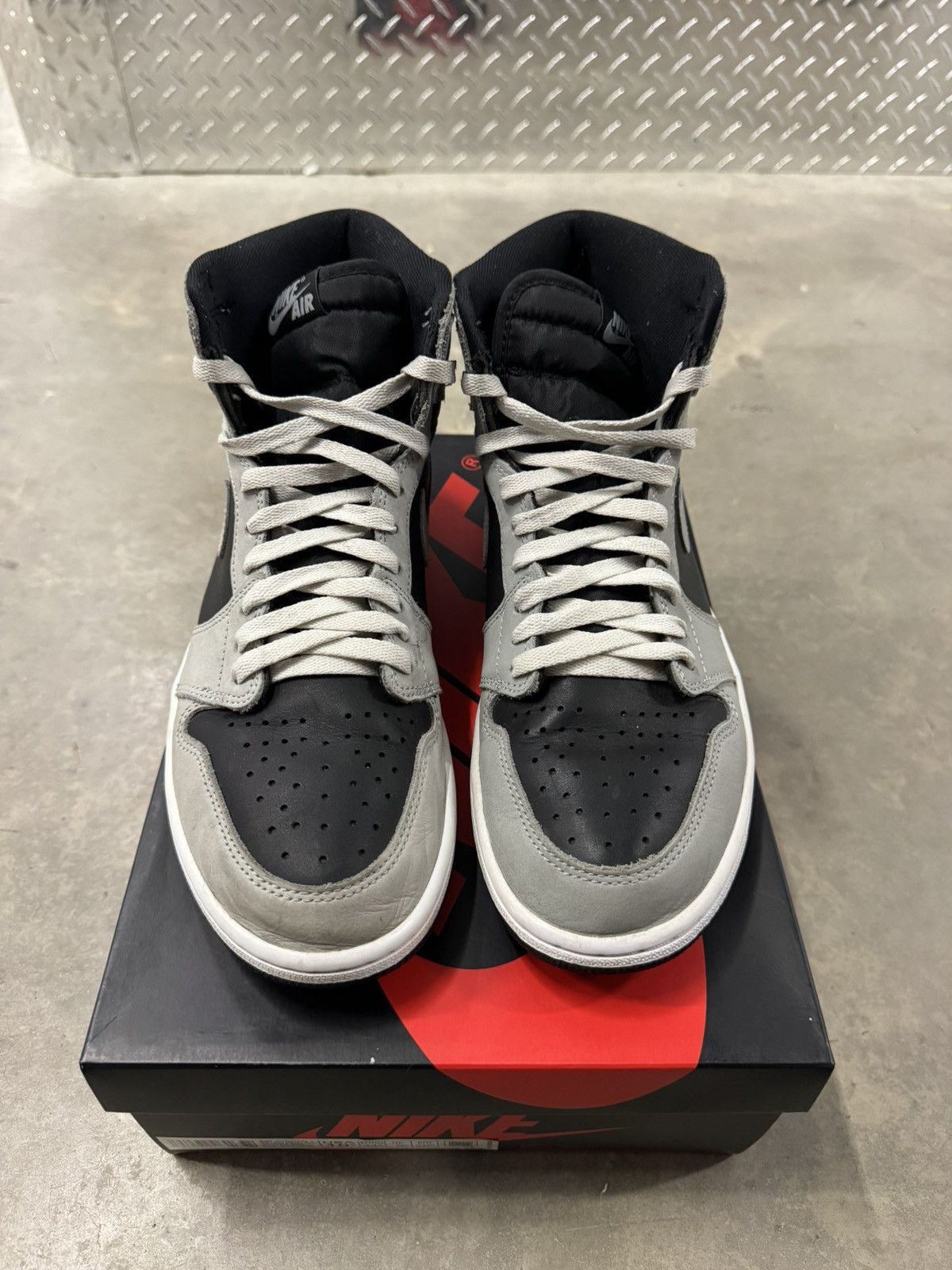Jordan Brand Jordan 1 Retro High OG Shadow 2.0 Size 10.5 Size US 10.5 / EU 43-44 - 4 Thumbnail