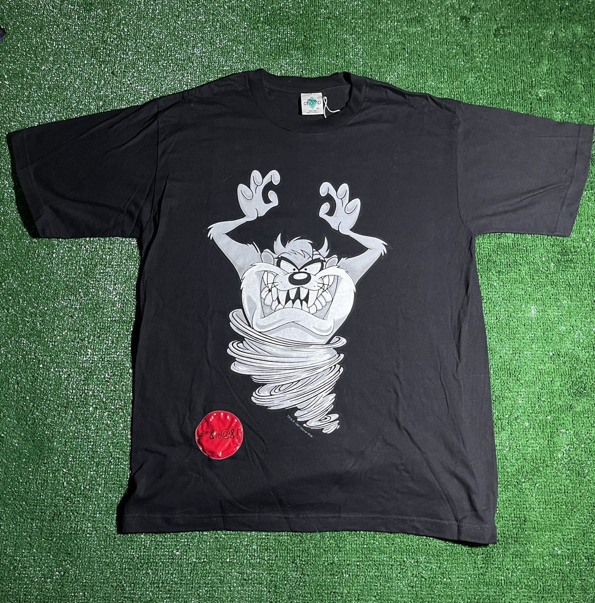 Warner Bros Tasmanian Devil w/Red Button (Nonfunctioning) T-shirt Size US XL / EU 56 / 4 - 1 Thumbnail