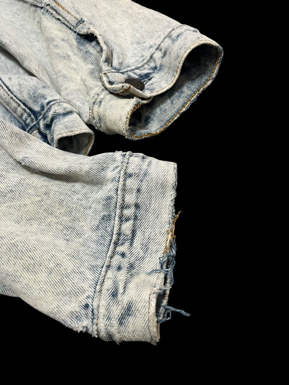 Levi's Vintage distressed Levis jeans Size US XL / EU 56 / 4 - 12 Thumbnail