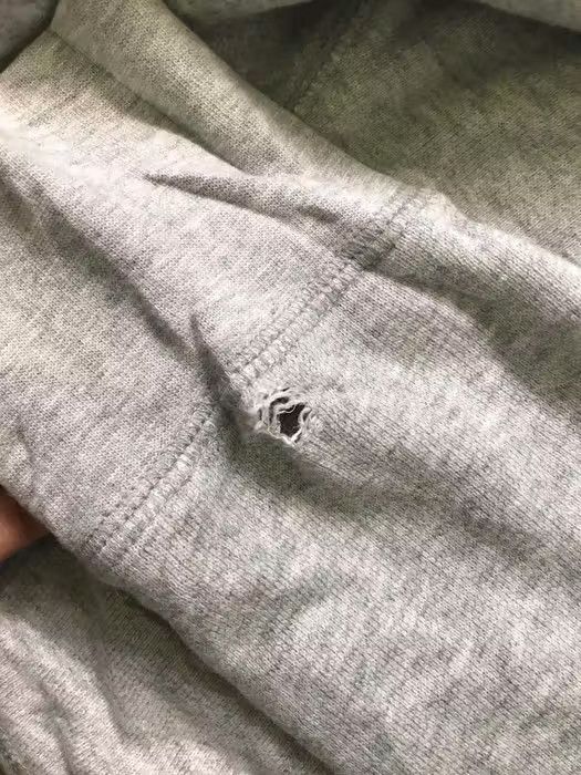 Japanese Brand × Uniqlo Uniqlo Spellout Sweatshirts Size US L / EU 52-54 / 3 - 6 Thumbnail
