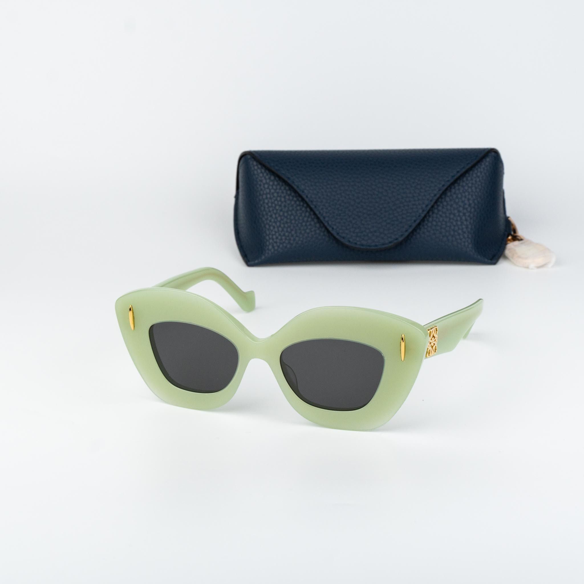 Loewe Loewe Women Sunglasses LW40127I ANAGRAM 95A NEW AUTHENTIC Size ONE SIZE - 1 Thumbnail