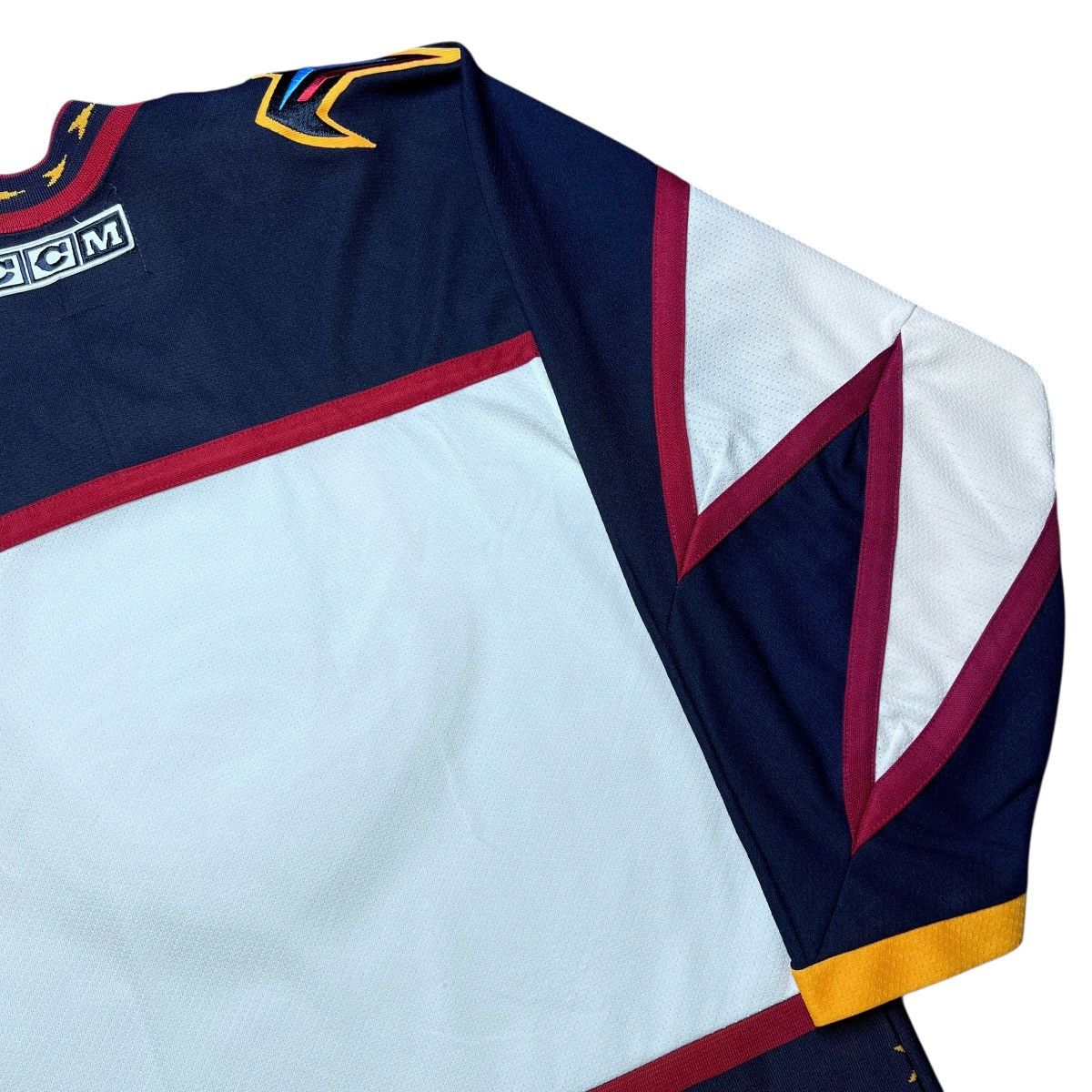 Ccm Vintage NHL Atlanta Thrashers CCM Men’s Hockey Jersey Sz M Size US M / EU 48-50 / 2 - 22 Thumbnail