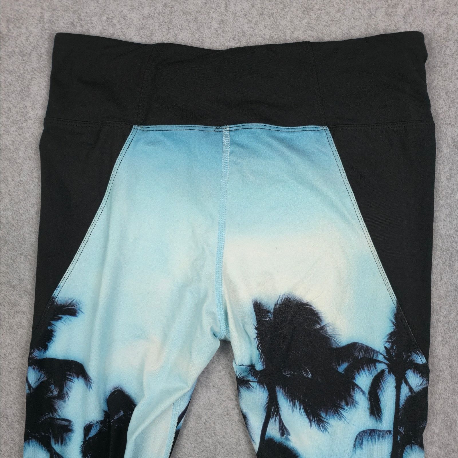 Betsey Johnson Betsey Johnson Medium Crop Leggings Palm Tree Black Blue Size 28" / US 6 / IT 42 - 6 Thumbnail