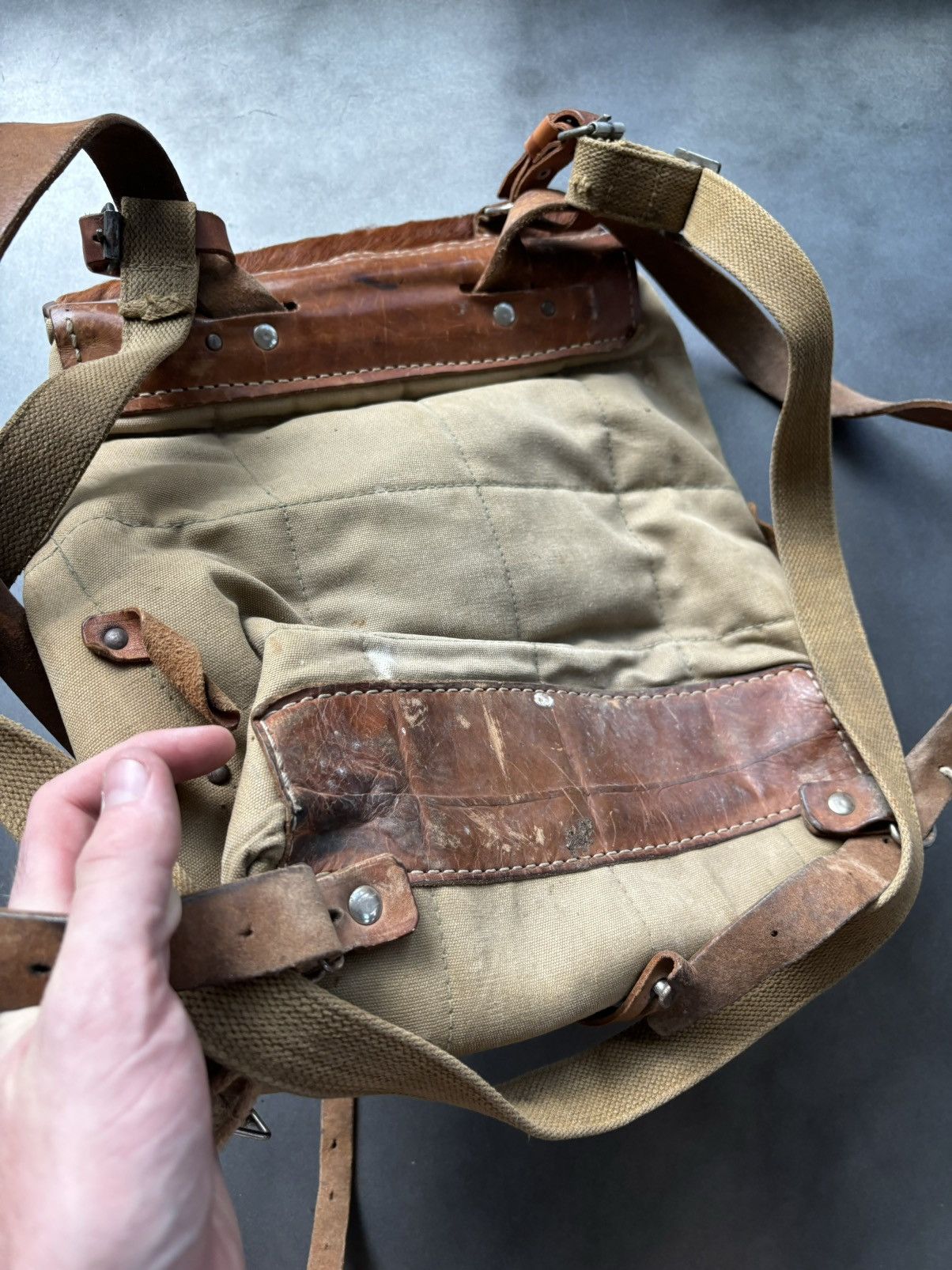 Vintage Vintage WW2 German Army M39 Tornister Fur Messenger Backpack Size ONE SIZE - 14 Thumbnail