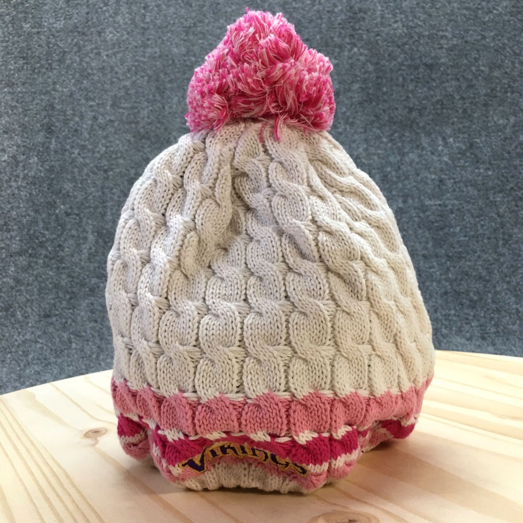 New Era New Era Minnesota Vikings Pompom Beanie Hat Womens White Pink OS Knitted Size ONE SIZE - 5 Thumbnail