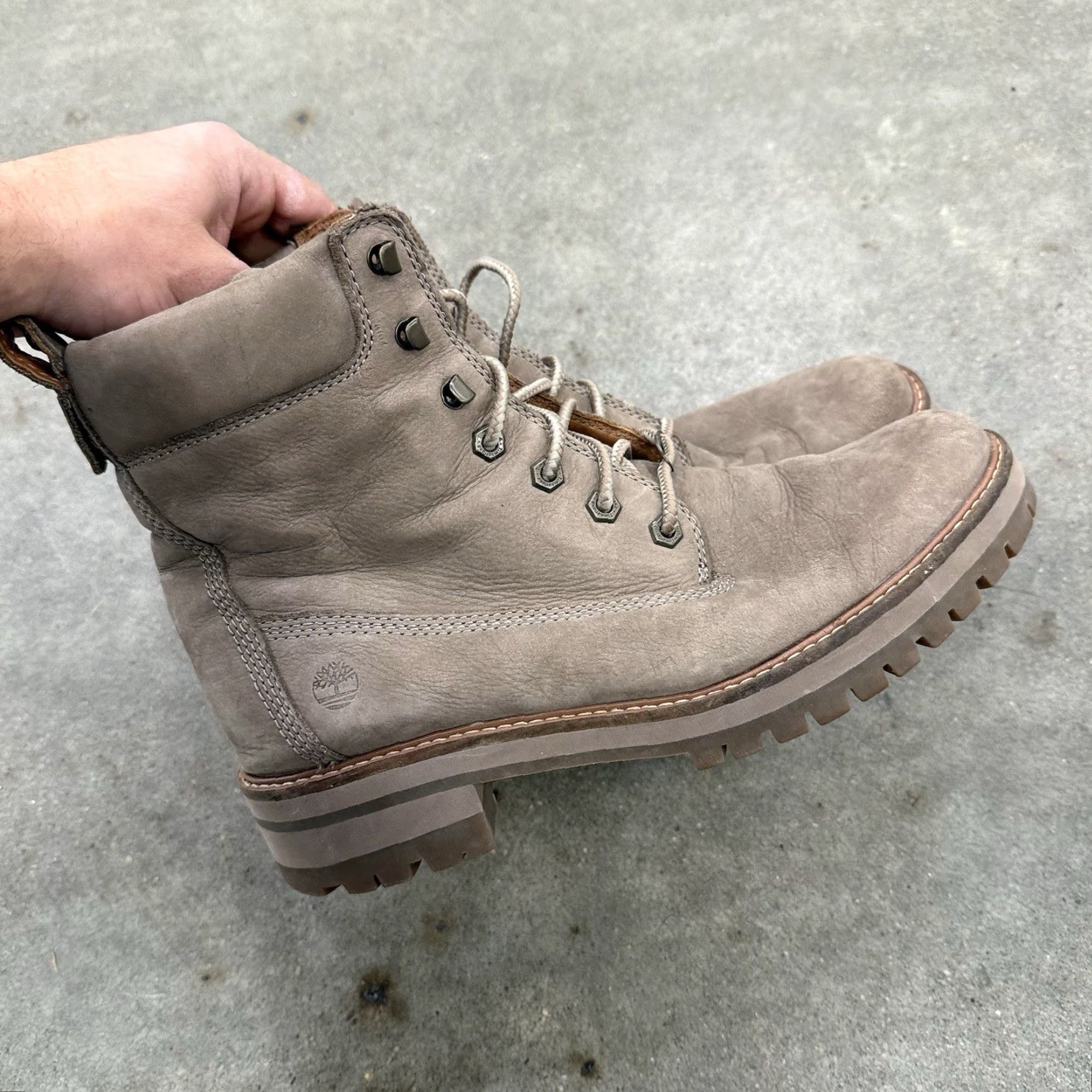 Timberland Timberland Courmayeur Valley 6-Inch Boots Women 10 Beige Nubuck Leather Lace-Up Rubber Sole Leather Upper Outdoor Combat Winter Casual Womens Size US 8 / IT 38 - 3 Thumbnail