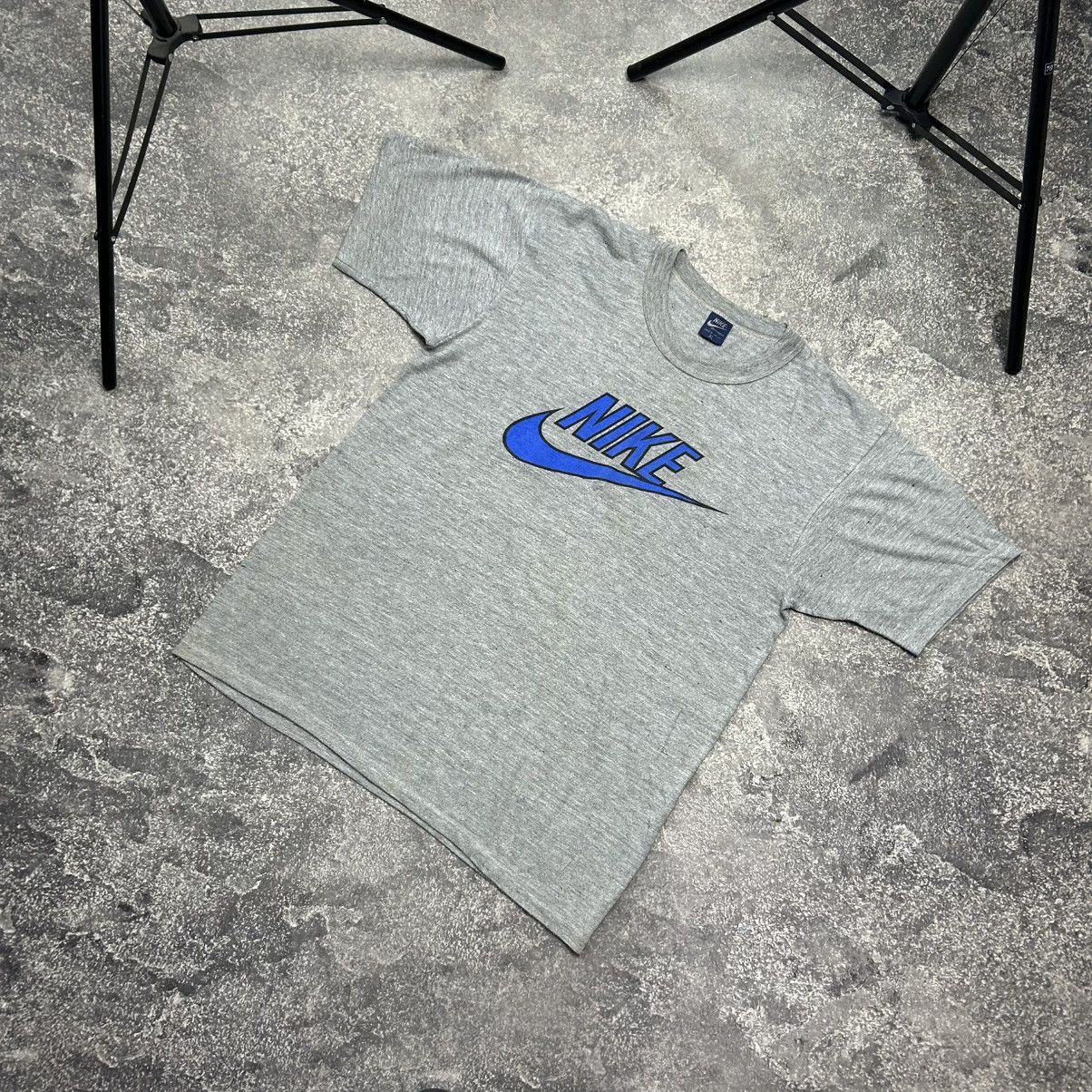 Nike Vintage Nike Big Logo 1980’s Made In U.K. Streetwear tee Size US XL / EU 56 / 4 - 1 Thumbnail