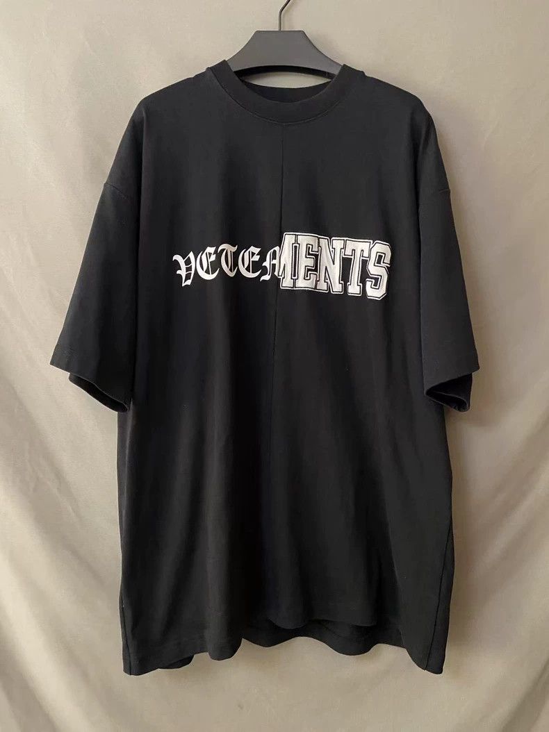 Vetements Vetements Sanskrit embroidery short-sleeve Size US S / EU 44-46 / 1 - 1 Thumbnail