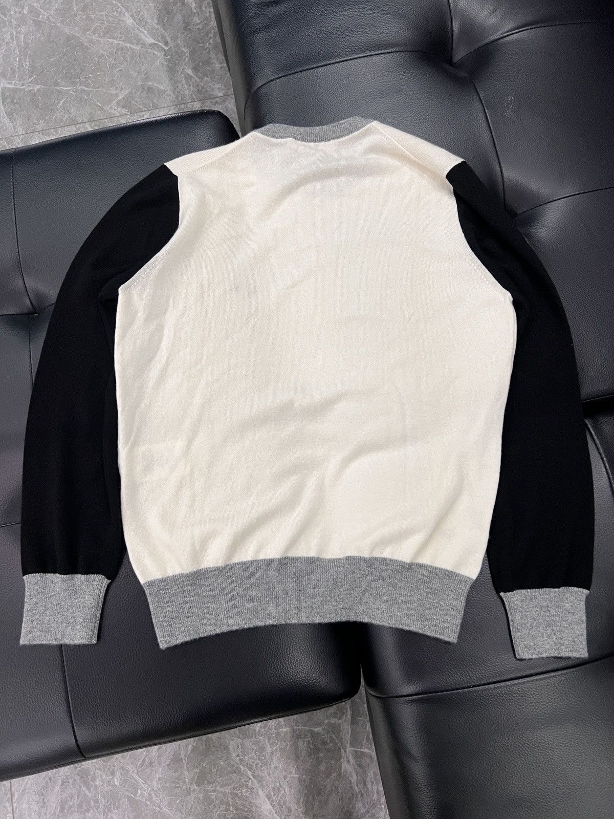 Fendi Fendi Monster Patch Colorblock Sleeve Knit Sweater Size US S / EU 44-46 / 1 - 2 Thumbnail